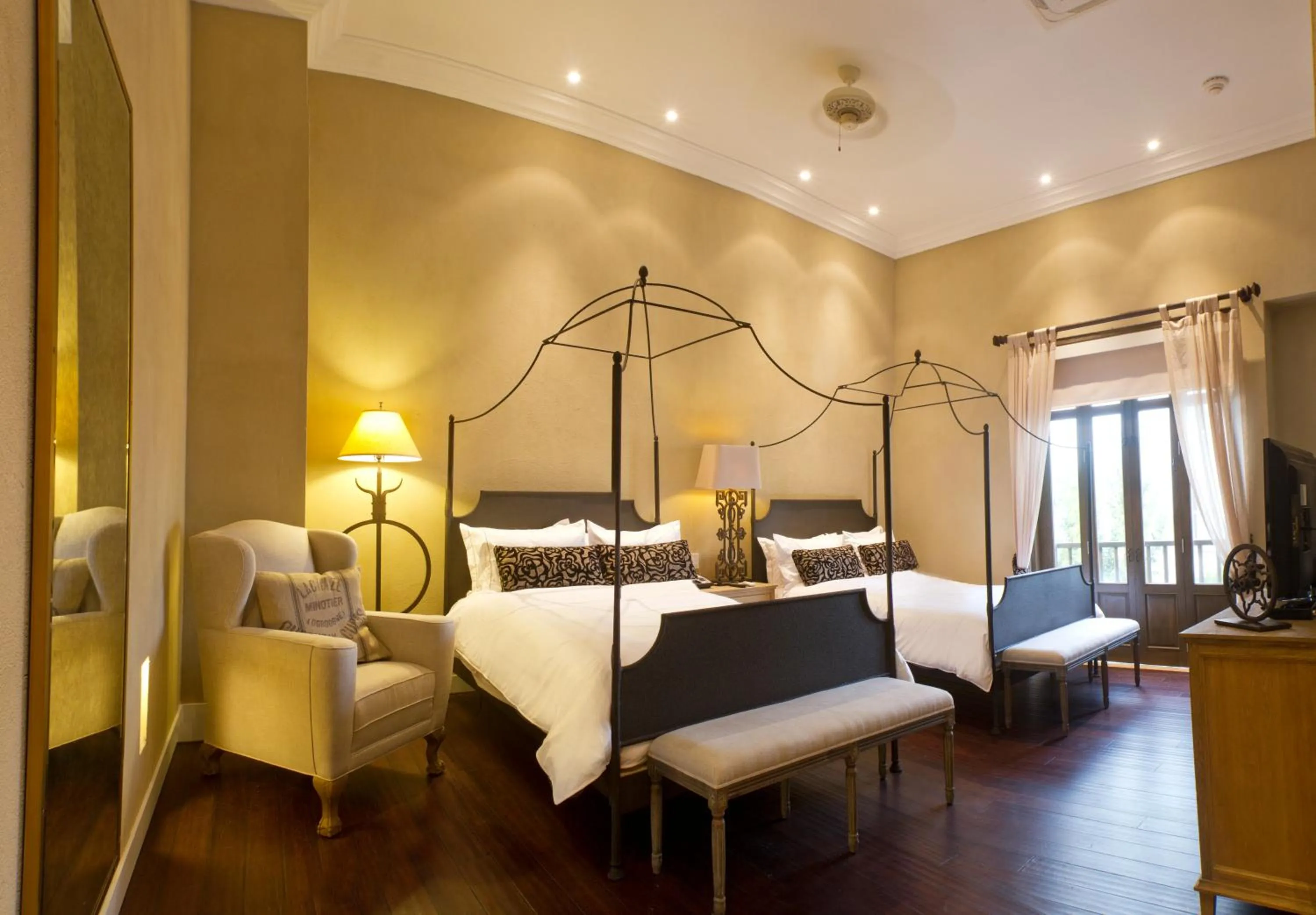 Bed in Bastión Luxury Hotel