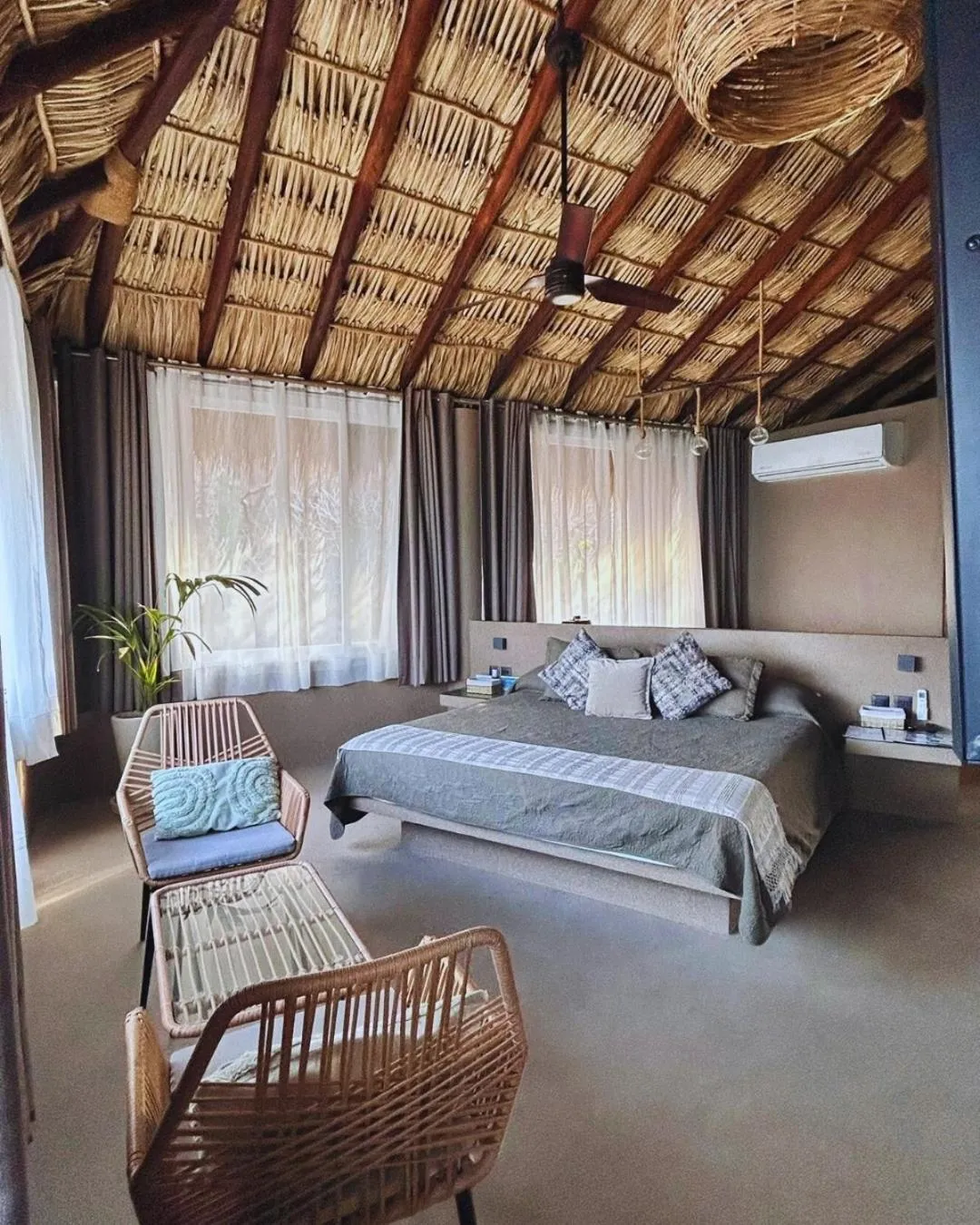Photo of the whole room, Bed in Quinta Bella Huatulco