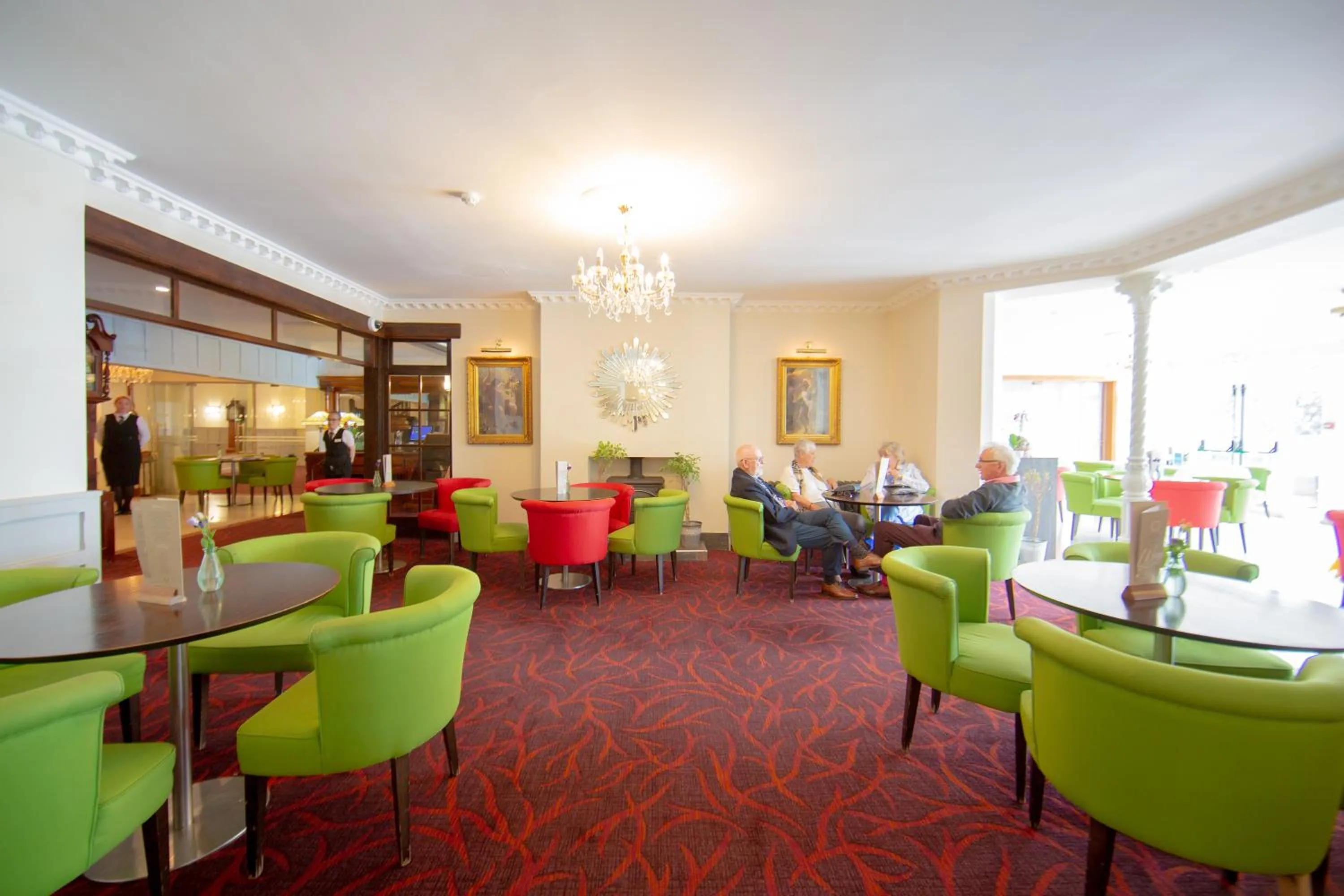 Lounge or bar in The Hermitage Hotel - OCEANA COLLECTION