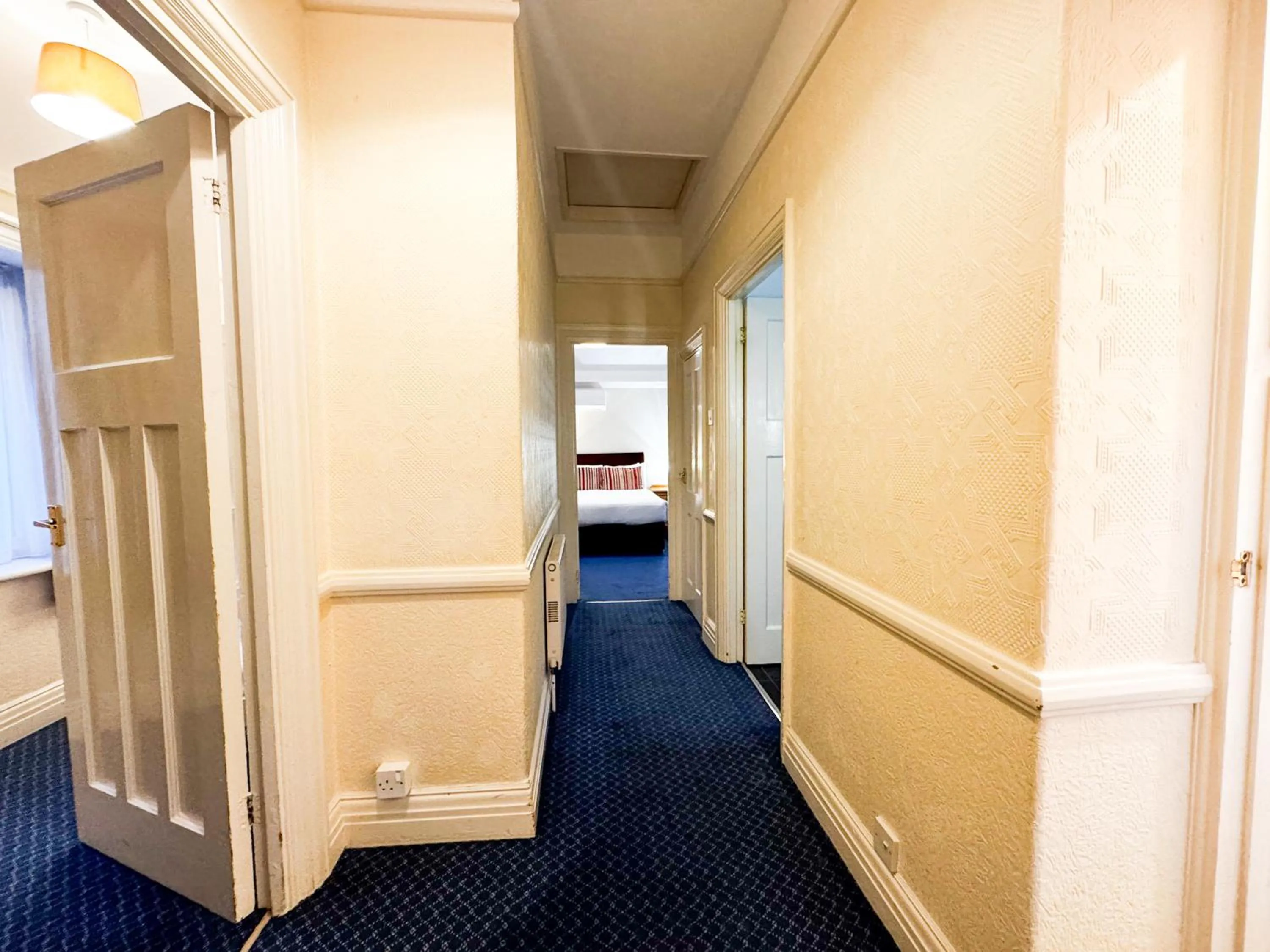 Facade/entrance, Bed in The Hermitage Hotel - OCEANA COLLECTION