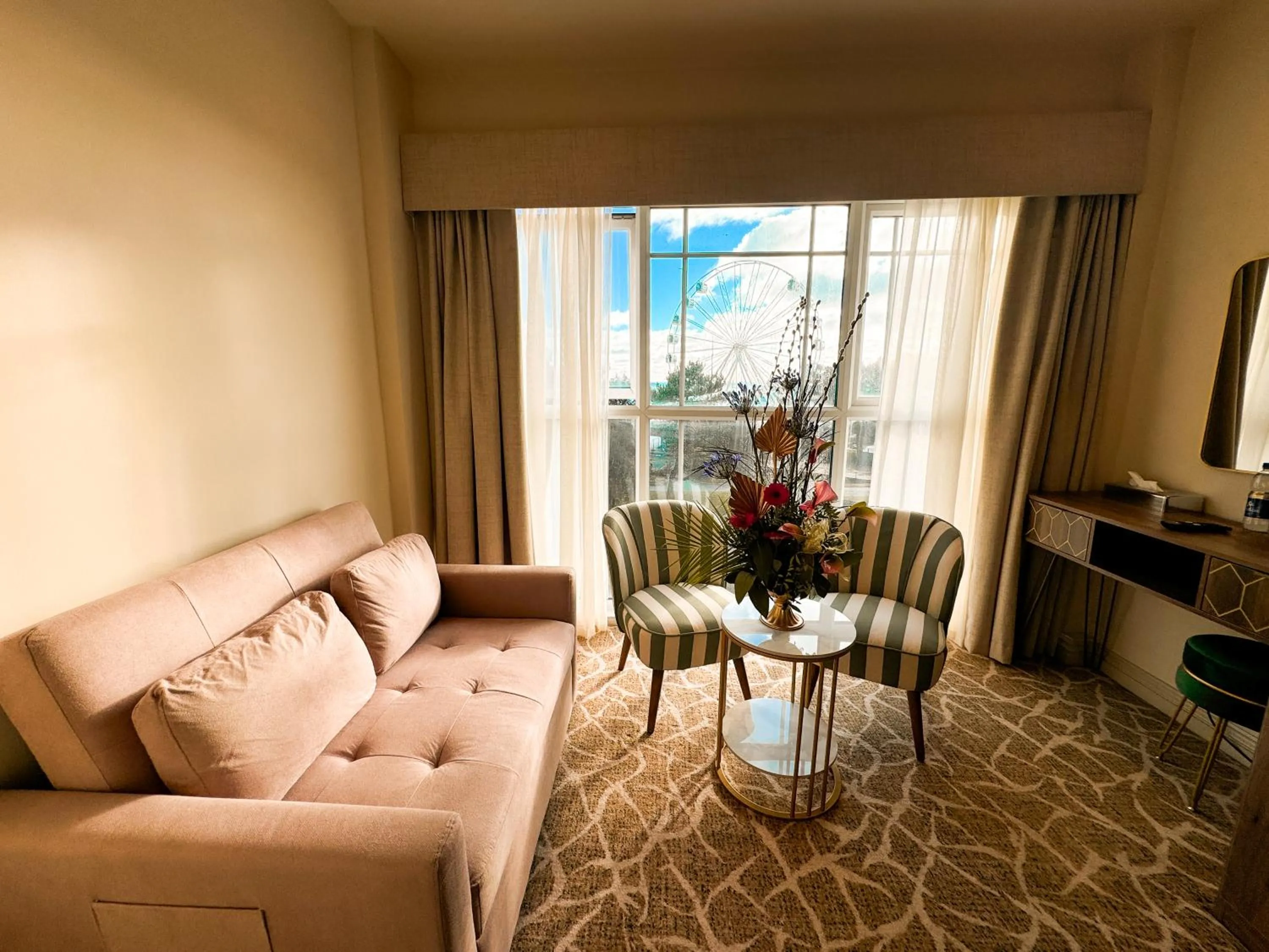 Seating area in The Hermitage Hotel - OCEANA COLLECTION