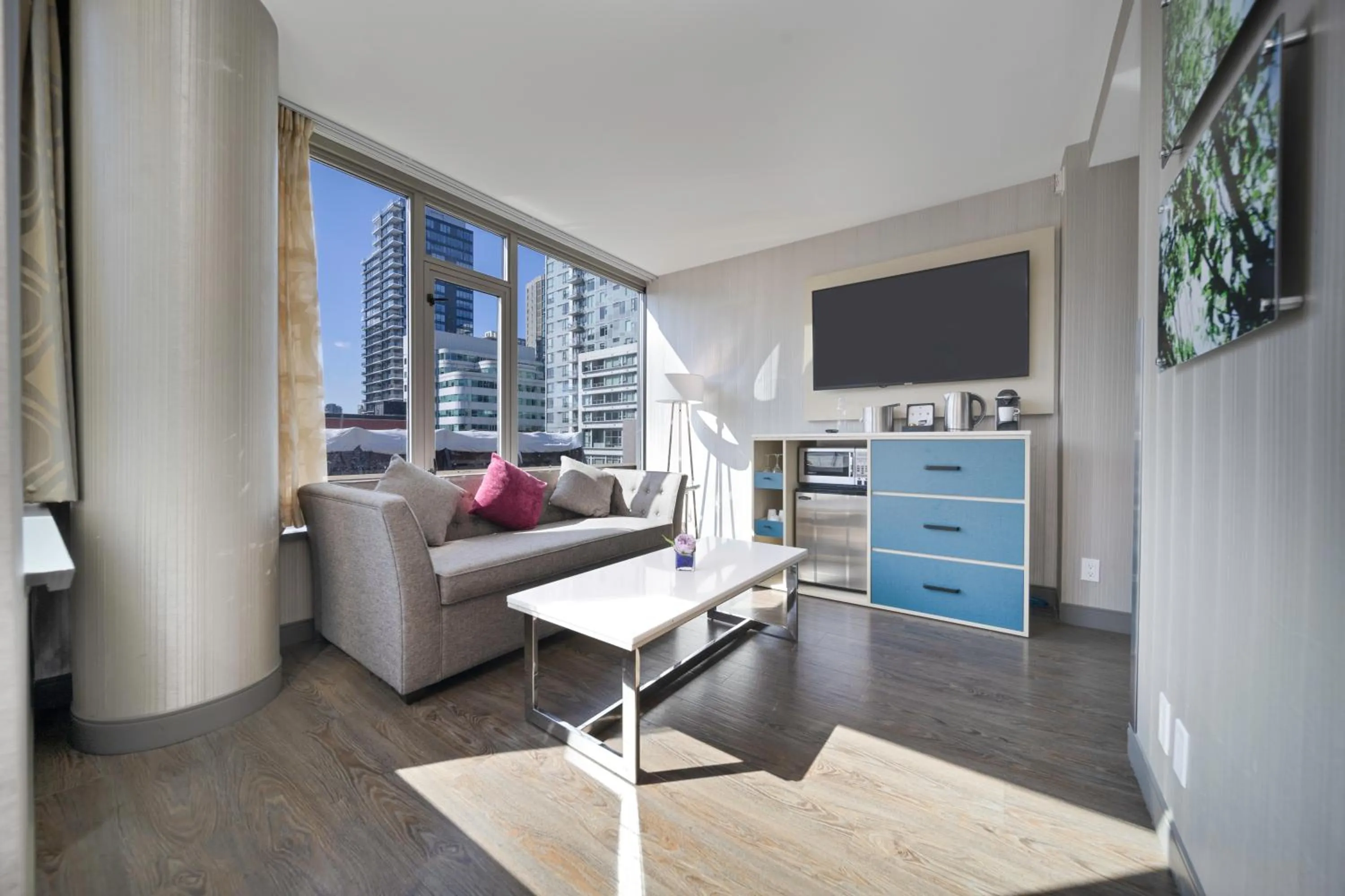 TV and multimedia in Hotel BLU