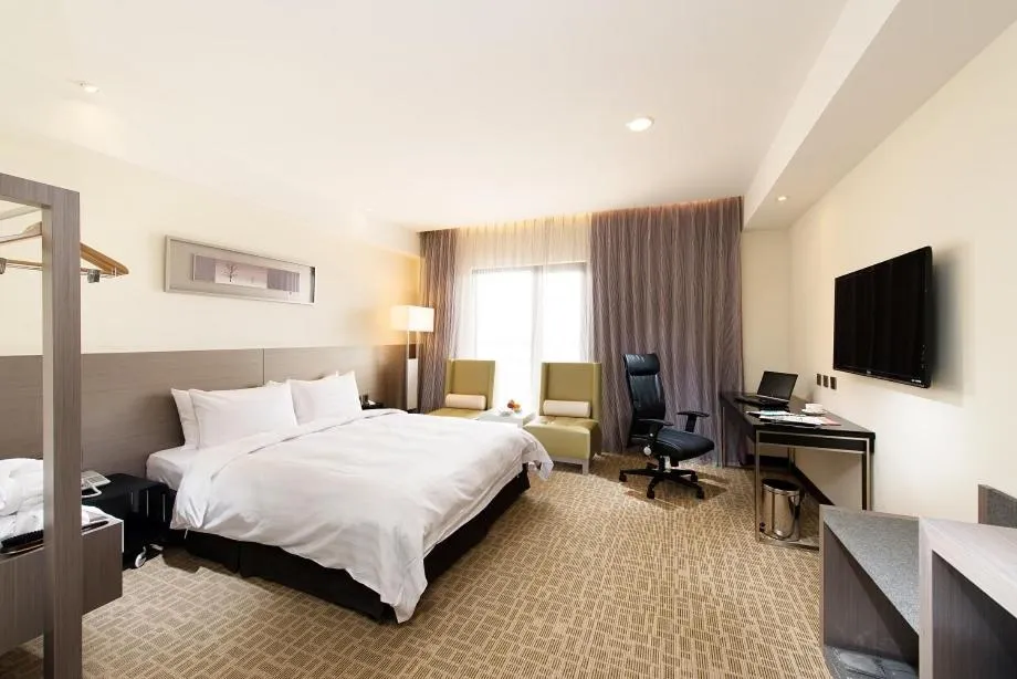 Photo of the whole room, Bed in Forte Hotel Changhua