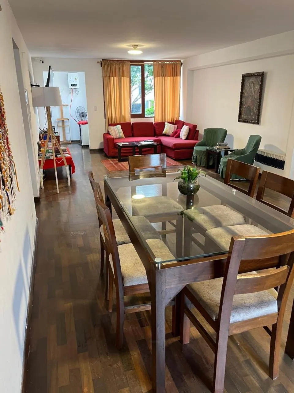 Seating area in Harmony Inn Miraflores