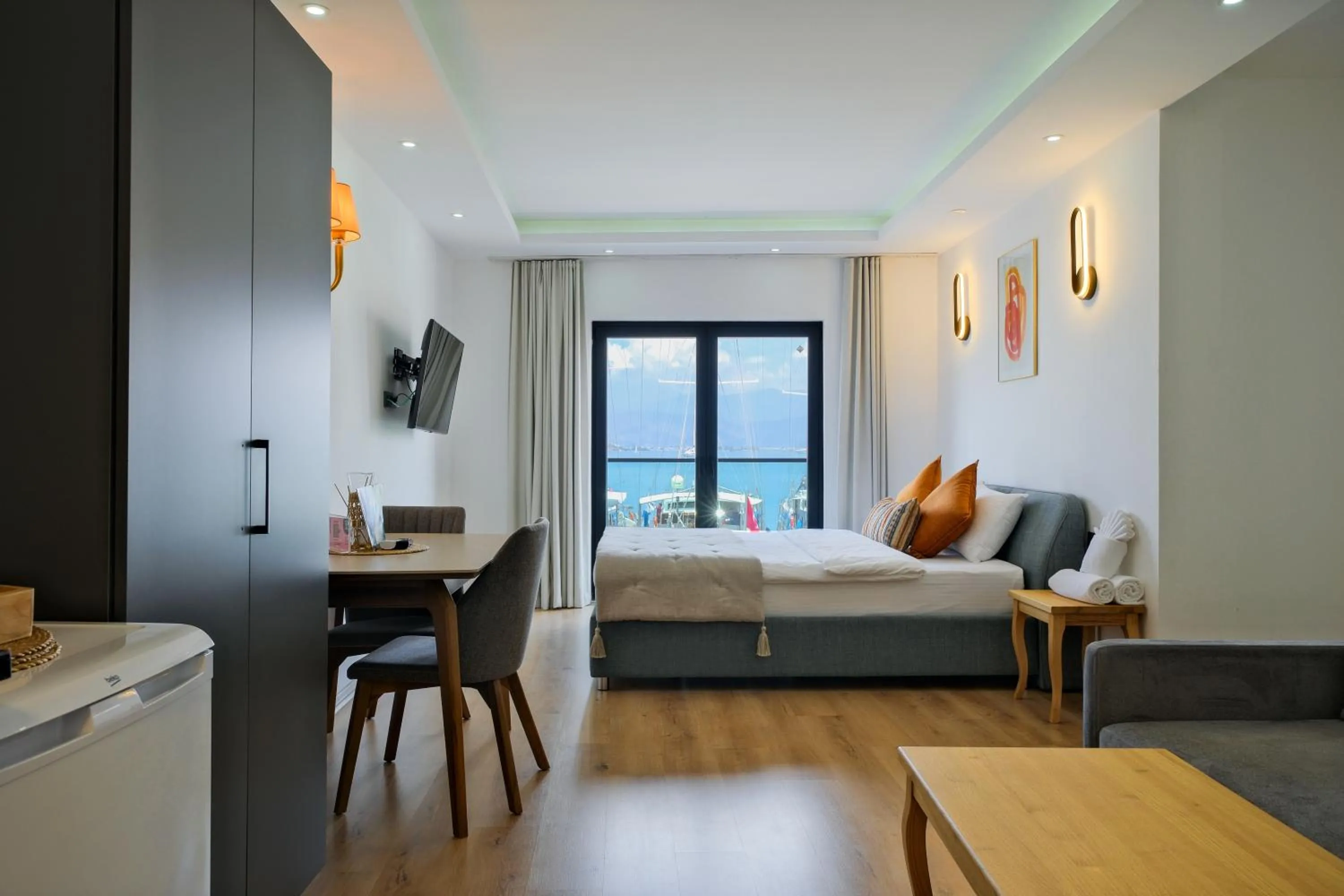 Photo of the whole room, Bed in Körfez Residence