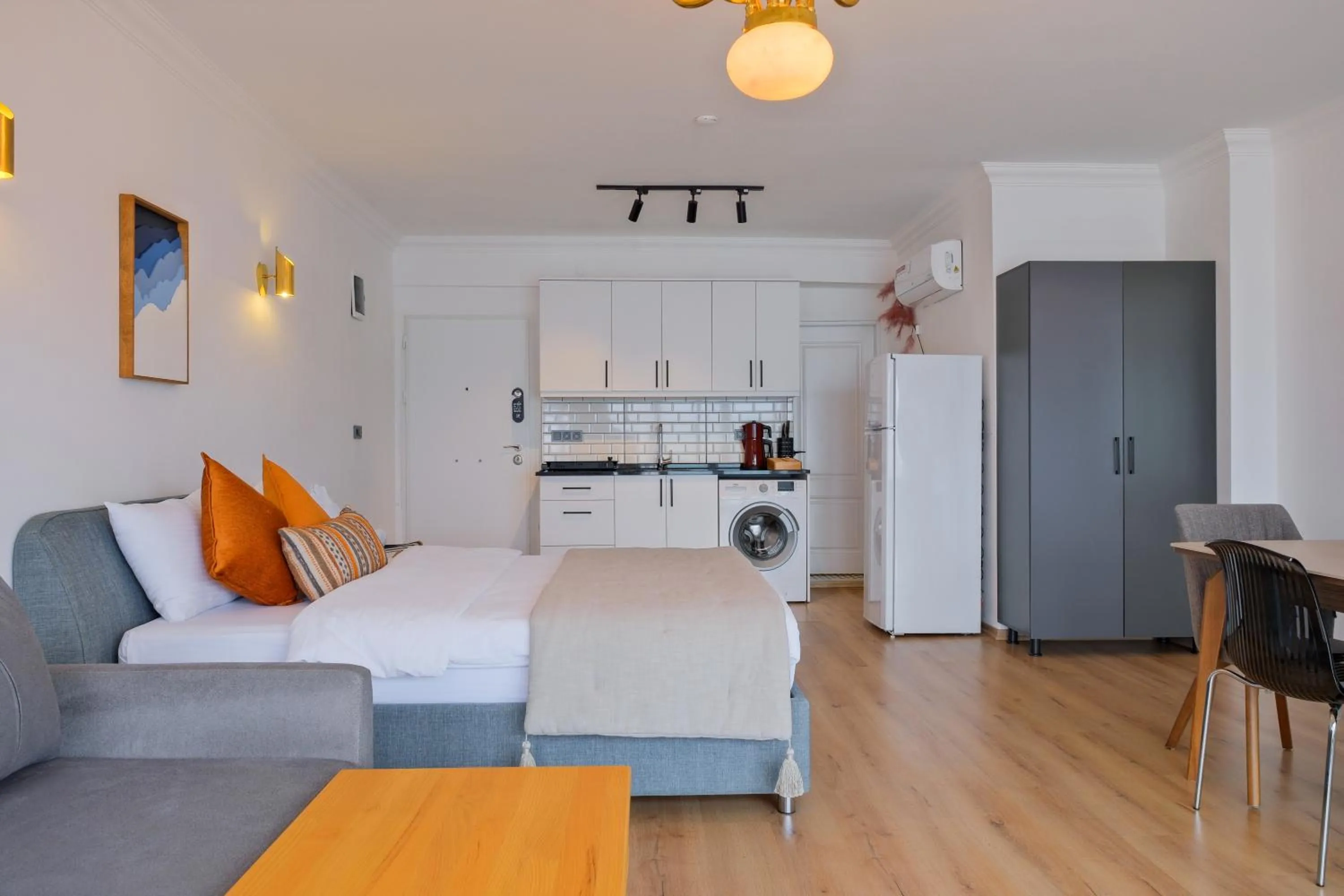 Photo of the whole room in Körfez Residence