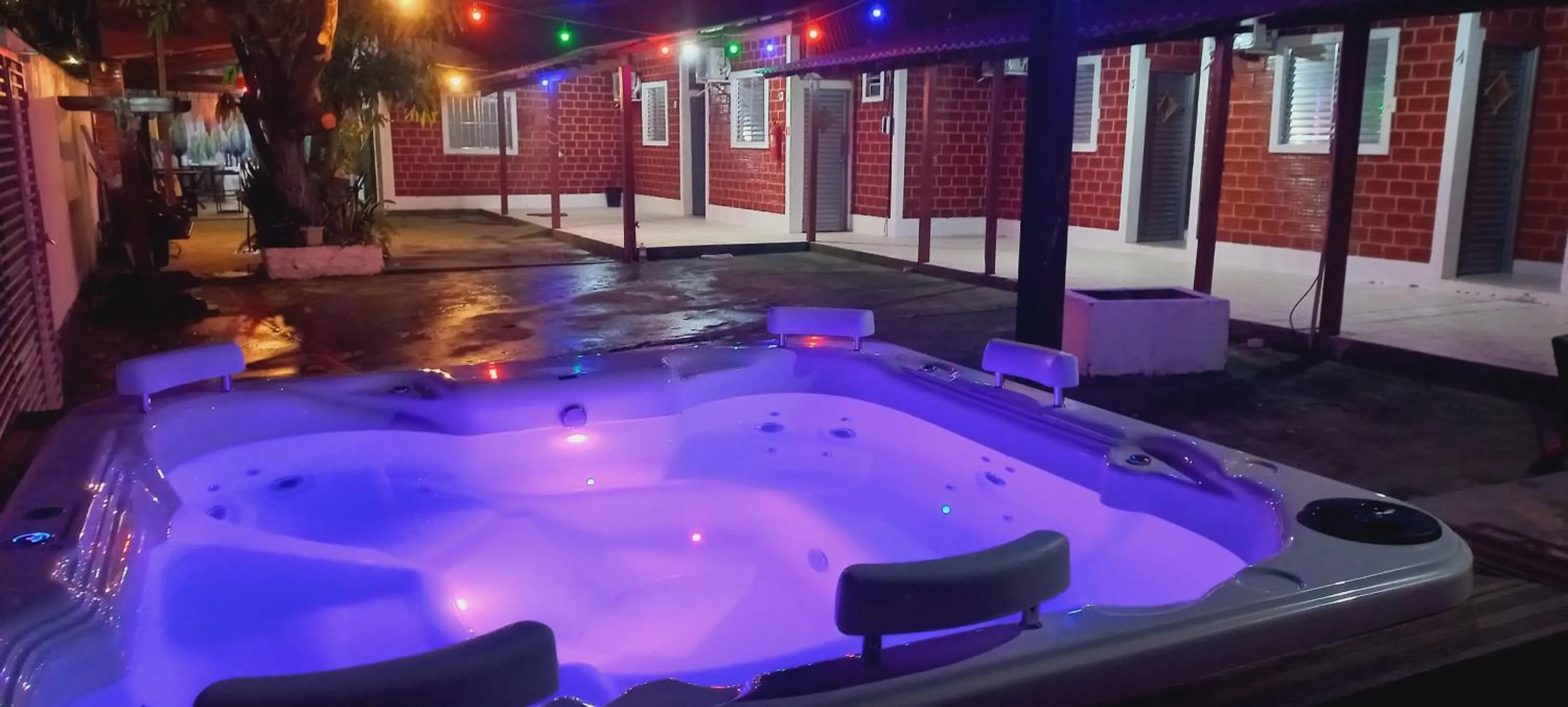 Hot Tub in Pousada Angatu alter