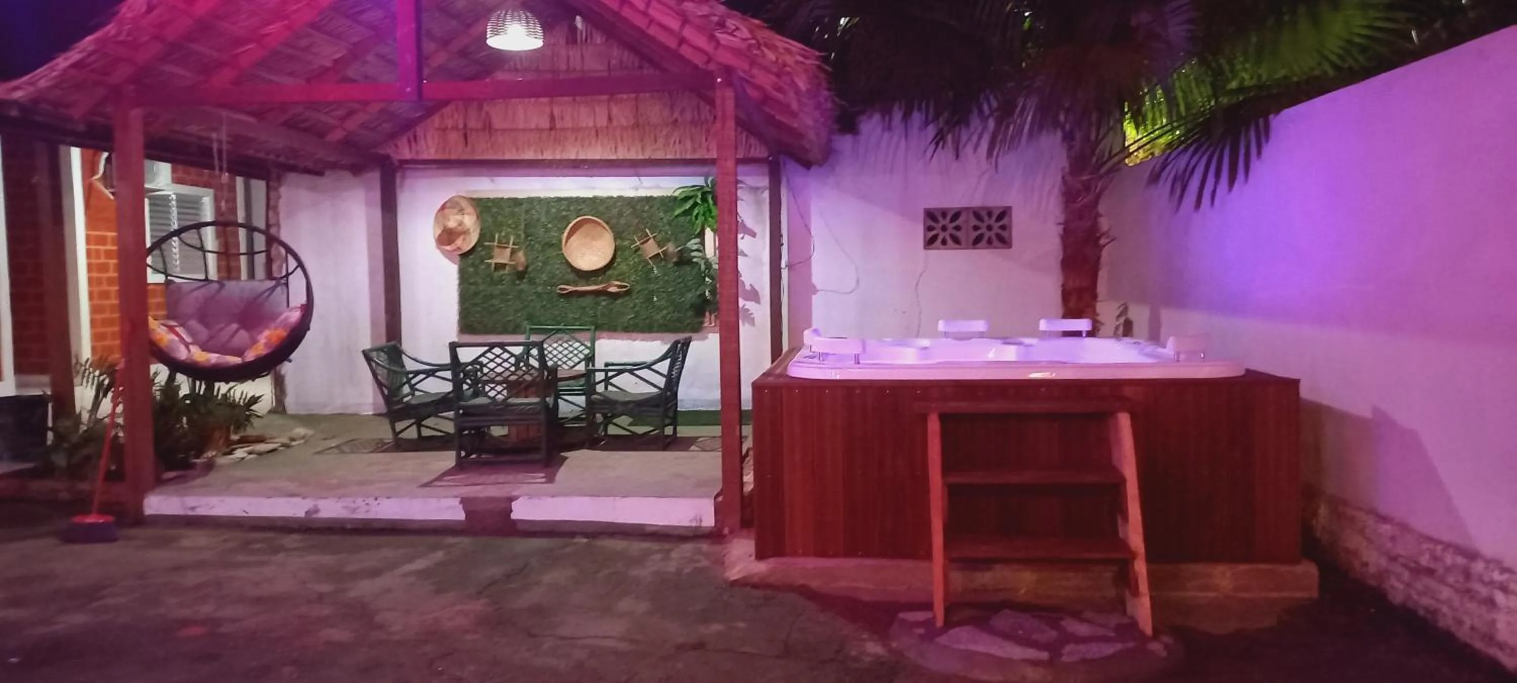 Night in Pousada Angatu alter