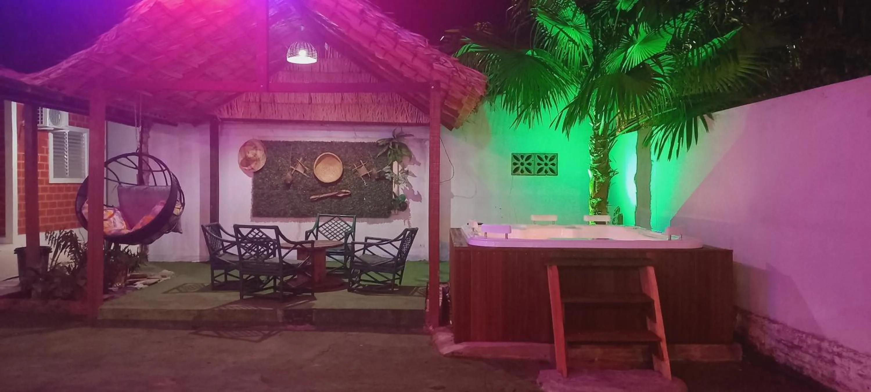 Night in Pousada Angatu alter