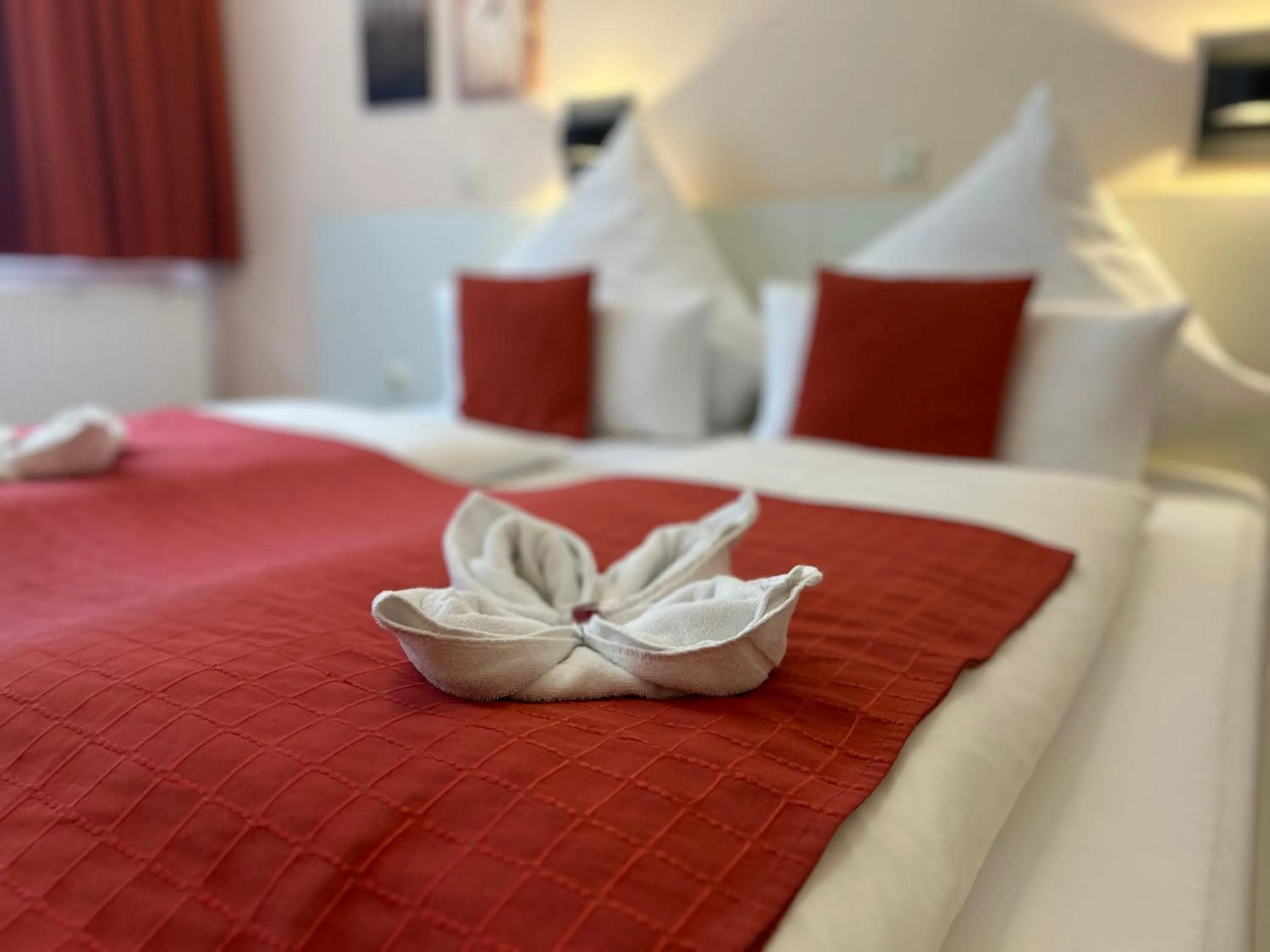 Photo of the whole room, Bed in Flair Hotel zur Therme