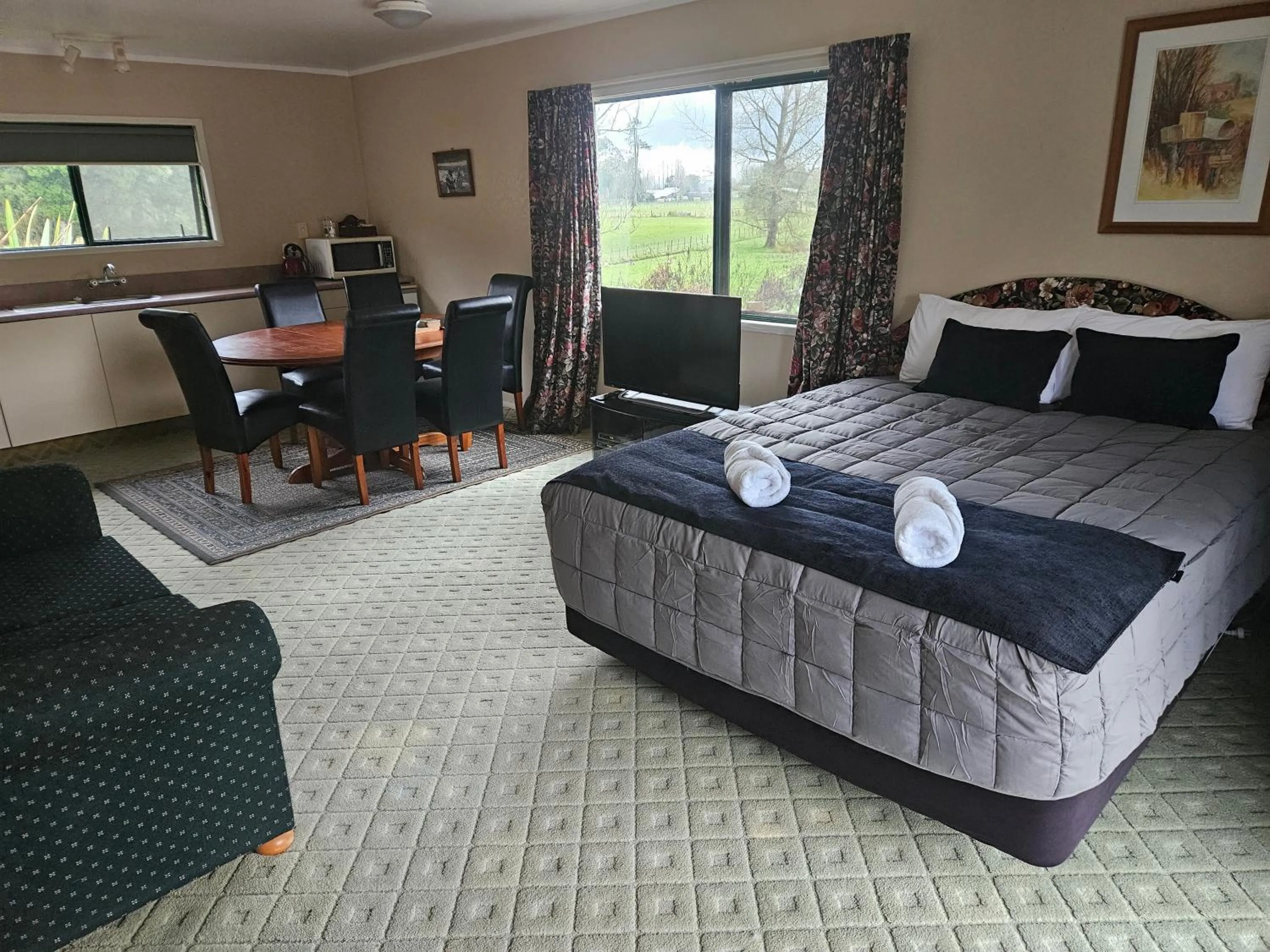 Bed in Kiwi Park Motels