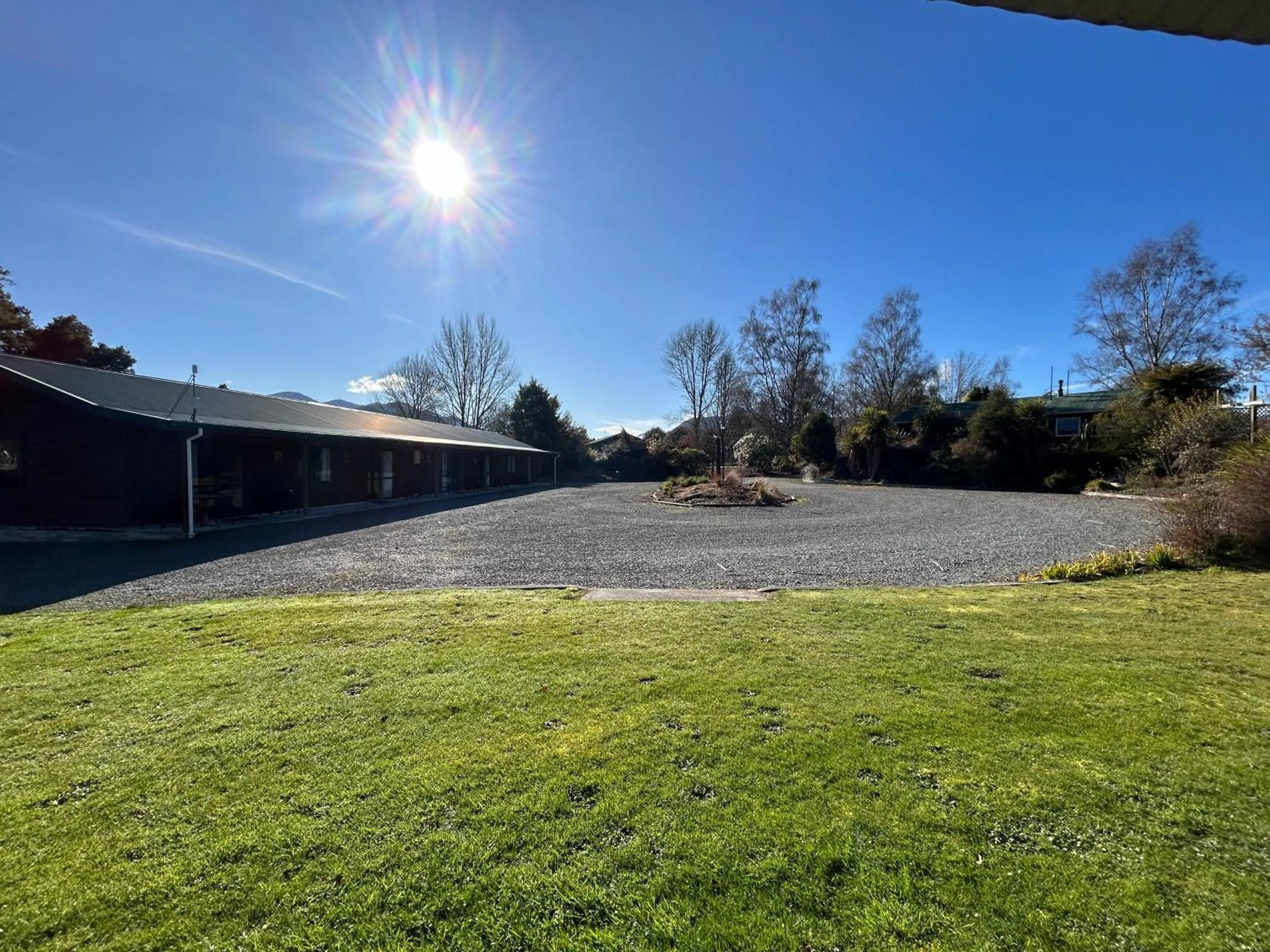 Property building in Kiwi Park Motels