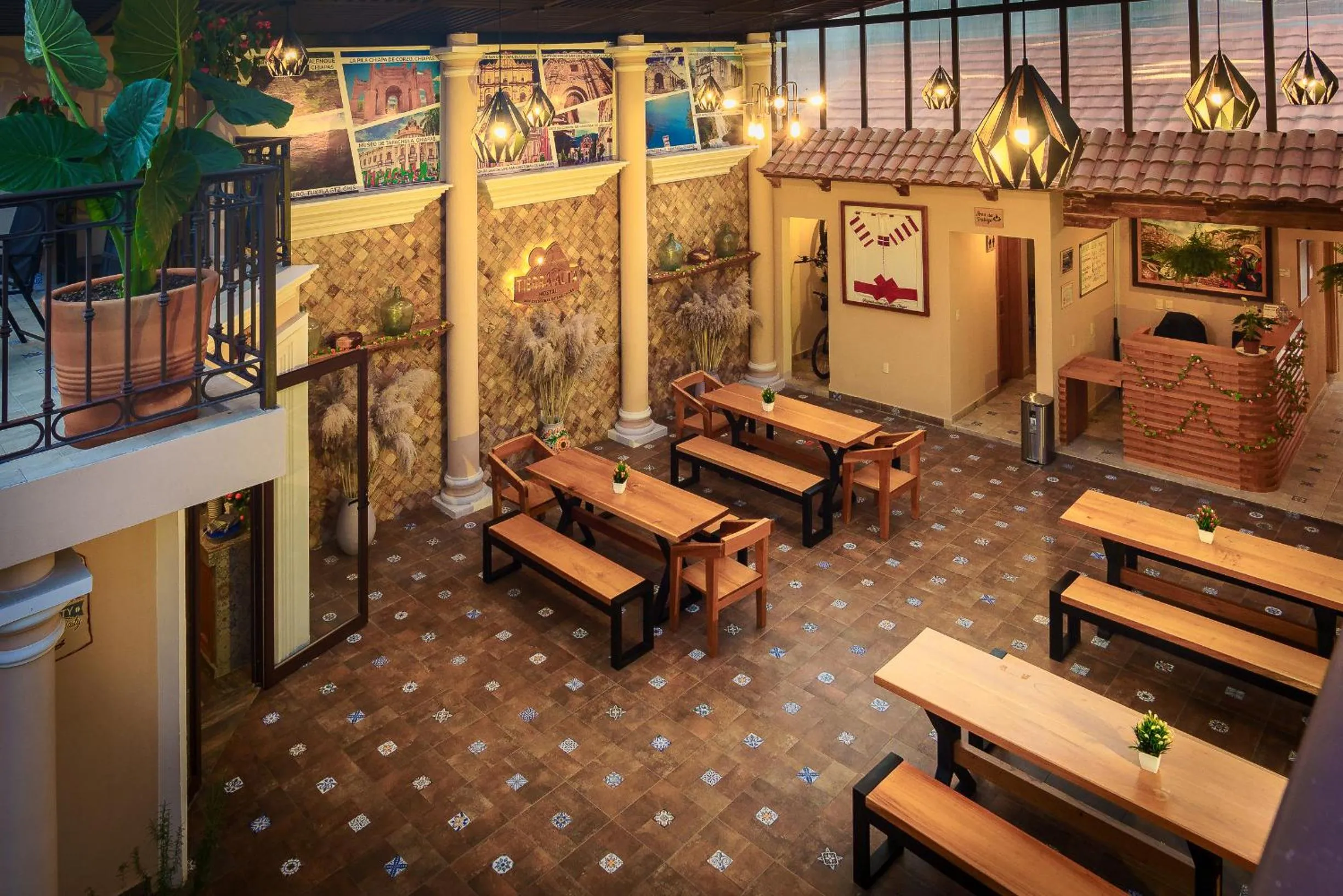 Dining area in Tierra Alta Hostal