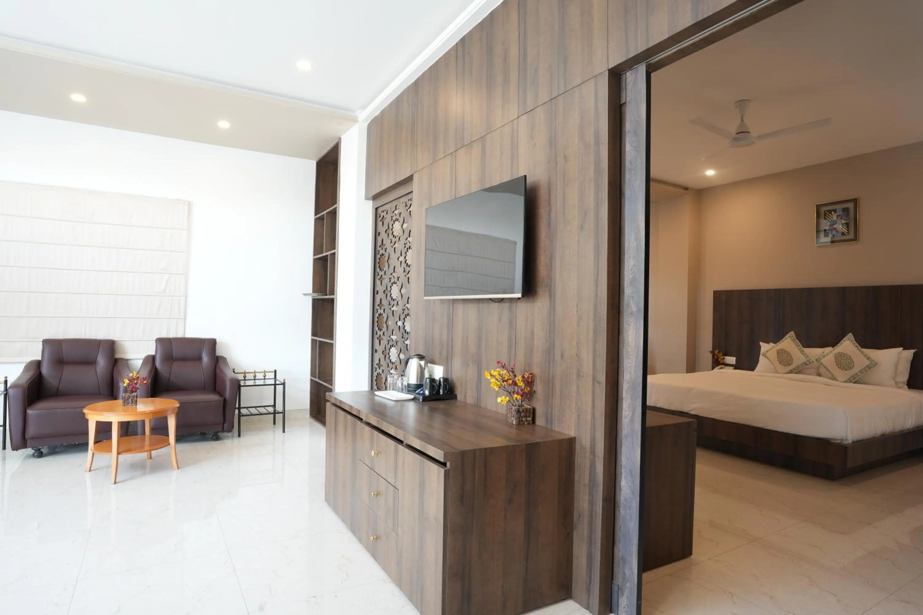 TV and multimedia, Bed in Stamps by Eight Continents, Jodhpur