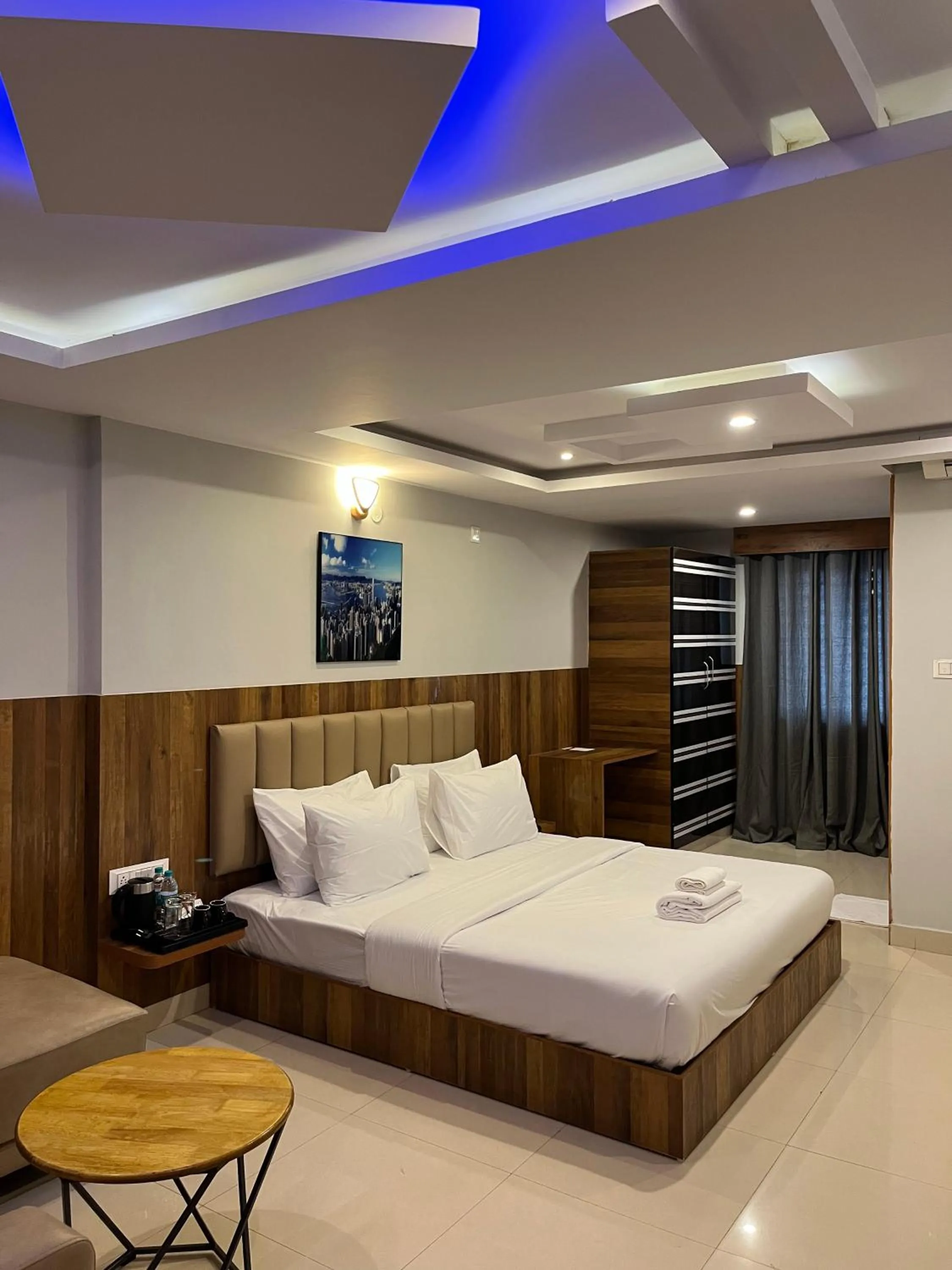 Bed in Hotel Avenue Suites Near International Airport Bangalore