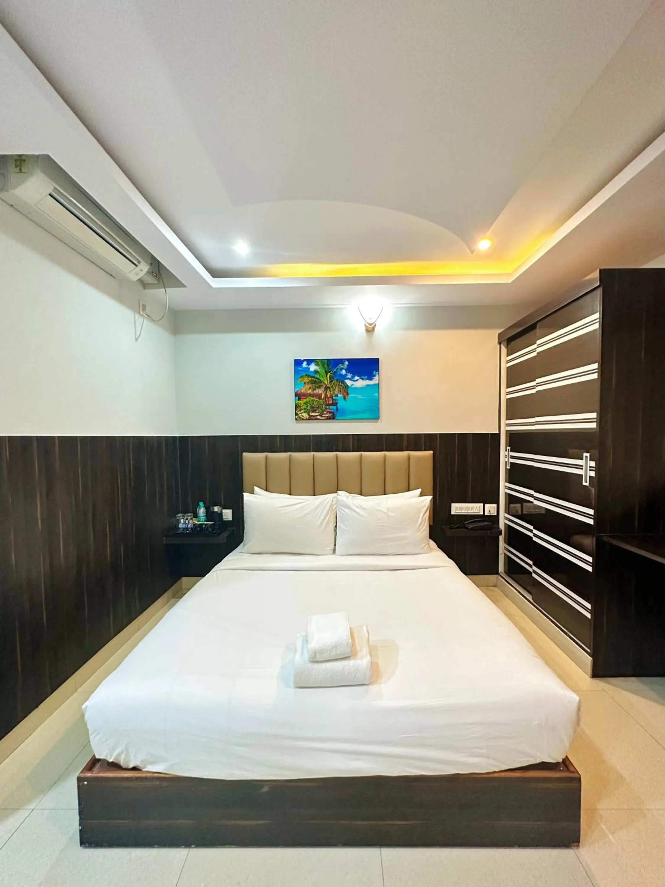 Bed in Hotel Avenue Suites Near International Airport Bangalore