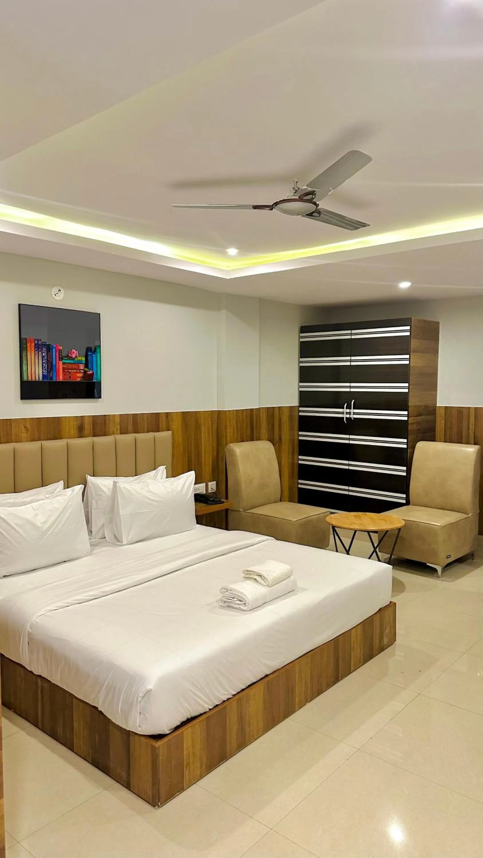 Bed in Hotel Avenue Suites Near International Airport Bangalore