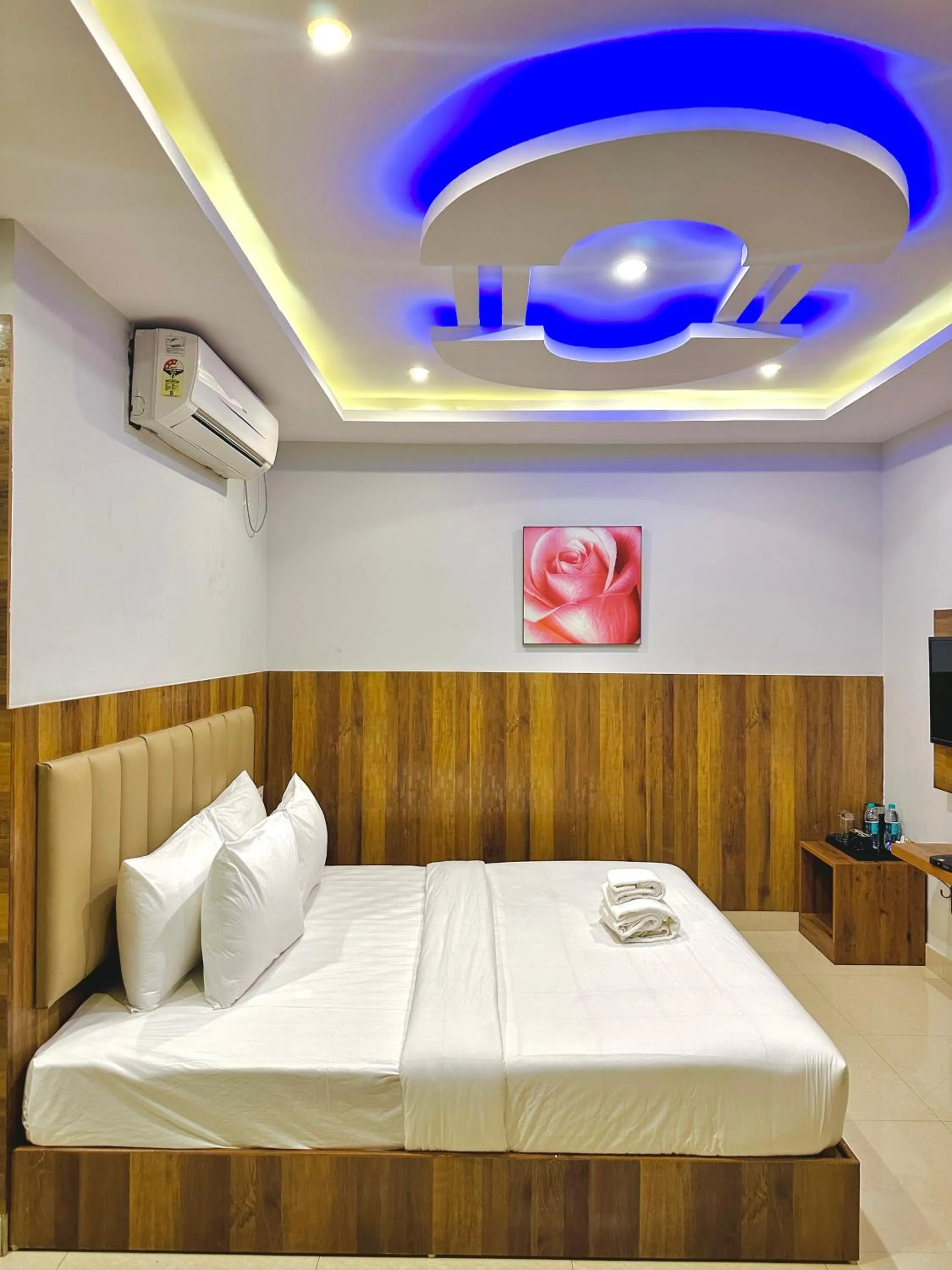 Bed in Hotel Avenue Suites Near International Airport Bangalore