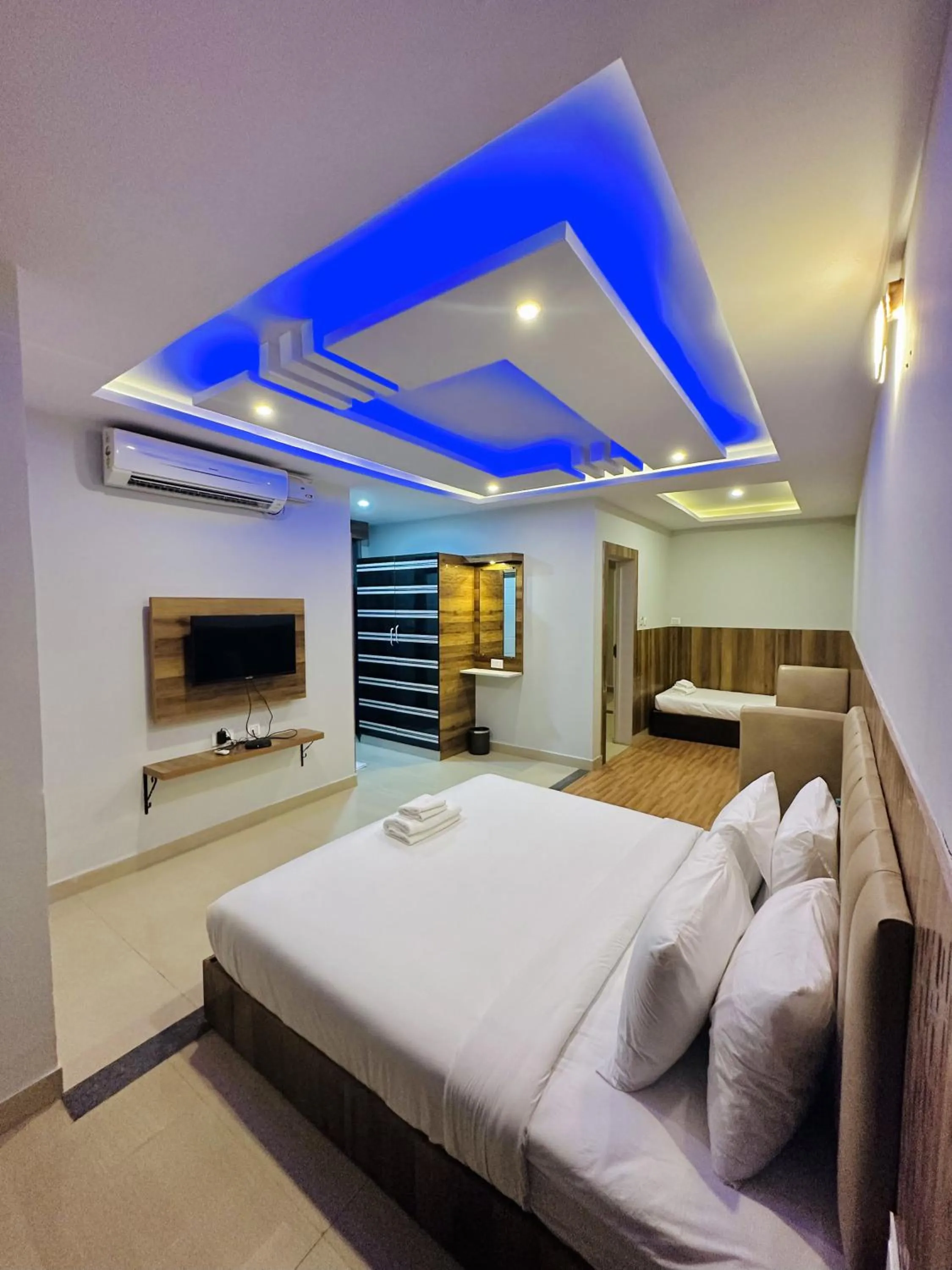 Bed in Hotel Avenue Suites Near International Airport Bangalore