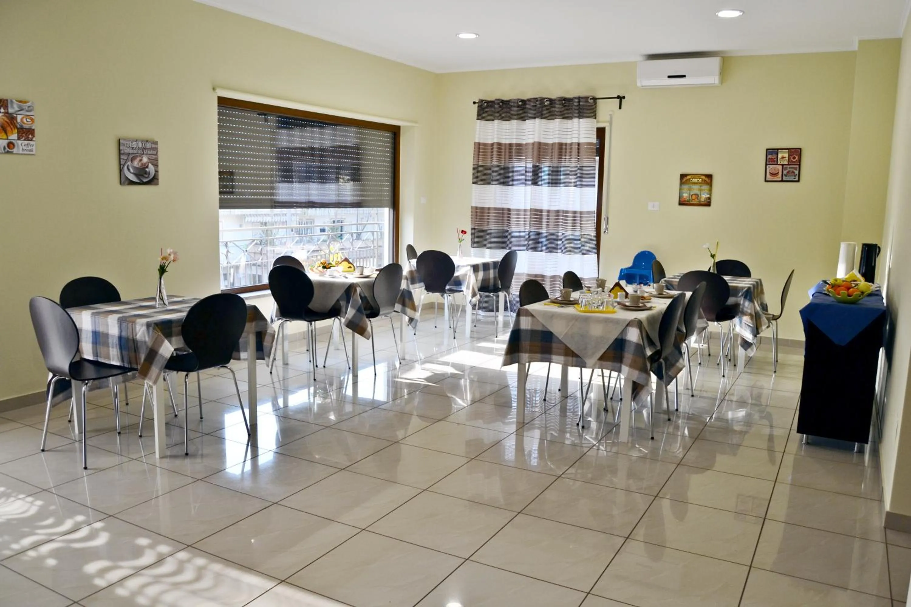 Restaurant/places to eat in B&B Civico 115