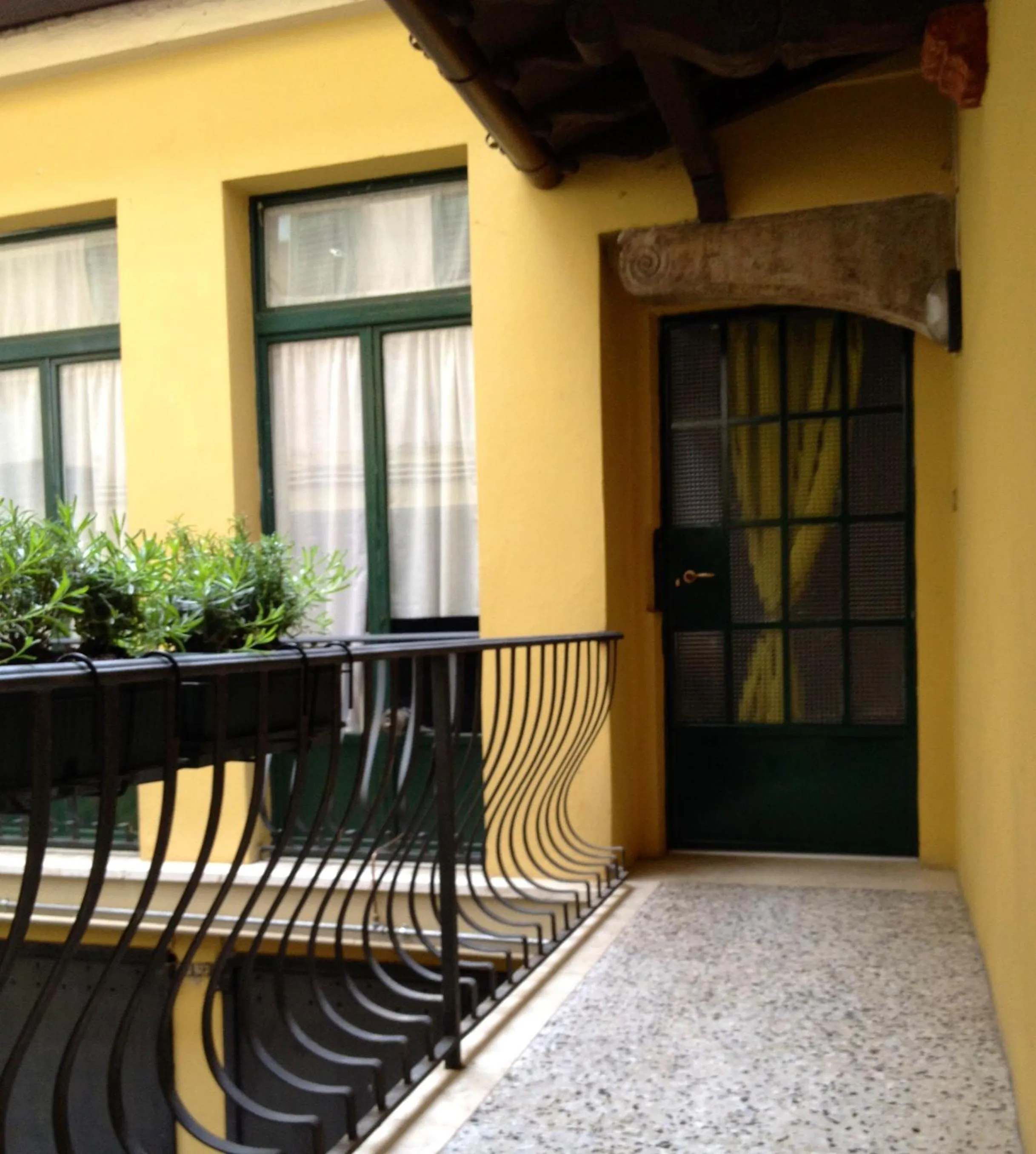 Decorative detail in Le Muse