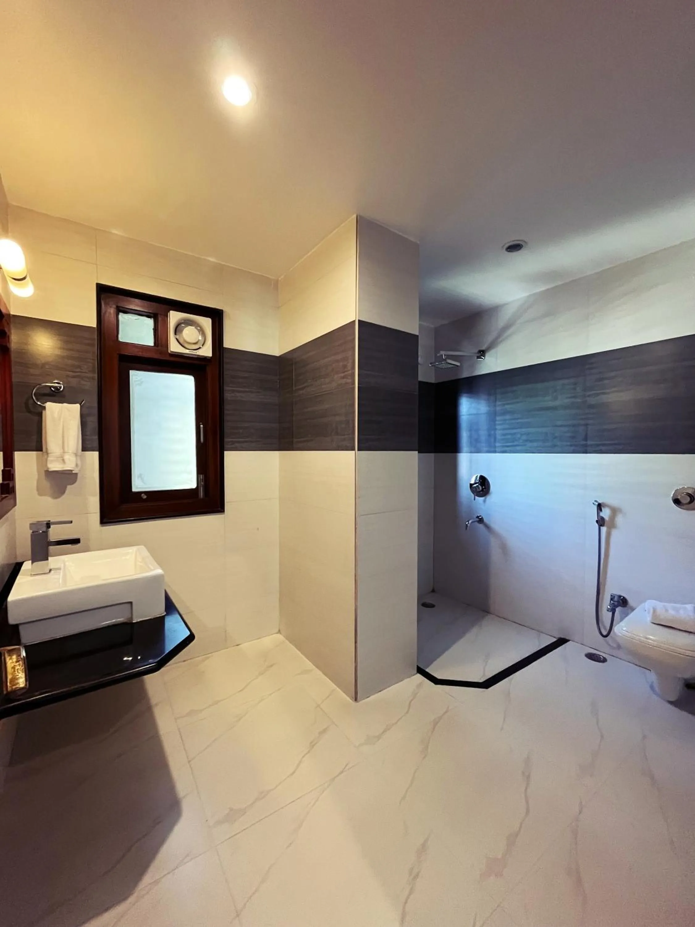 Bathroom in Cilantro Unwind Delisso Abode,Gangtok