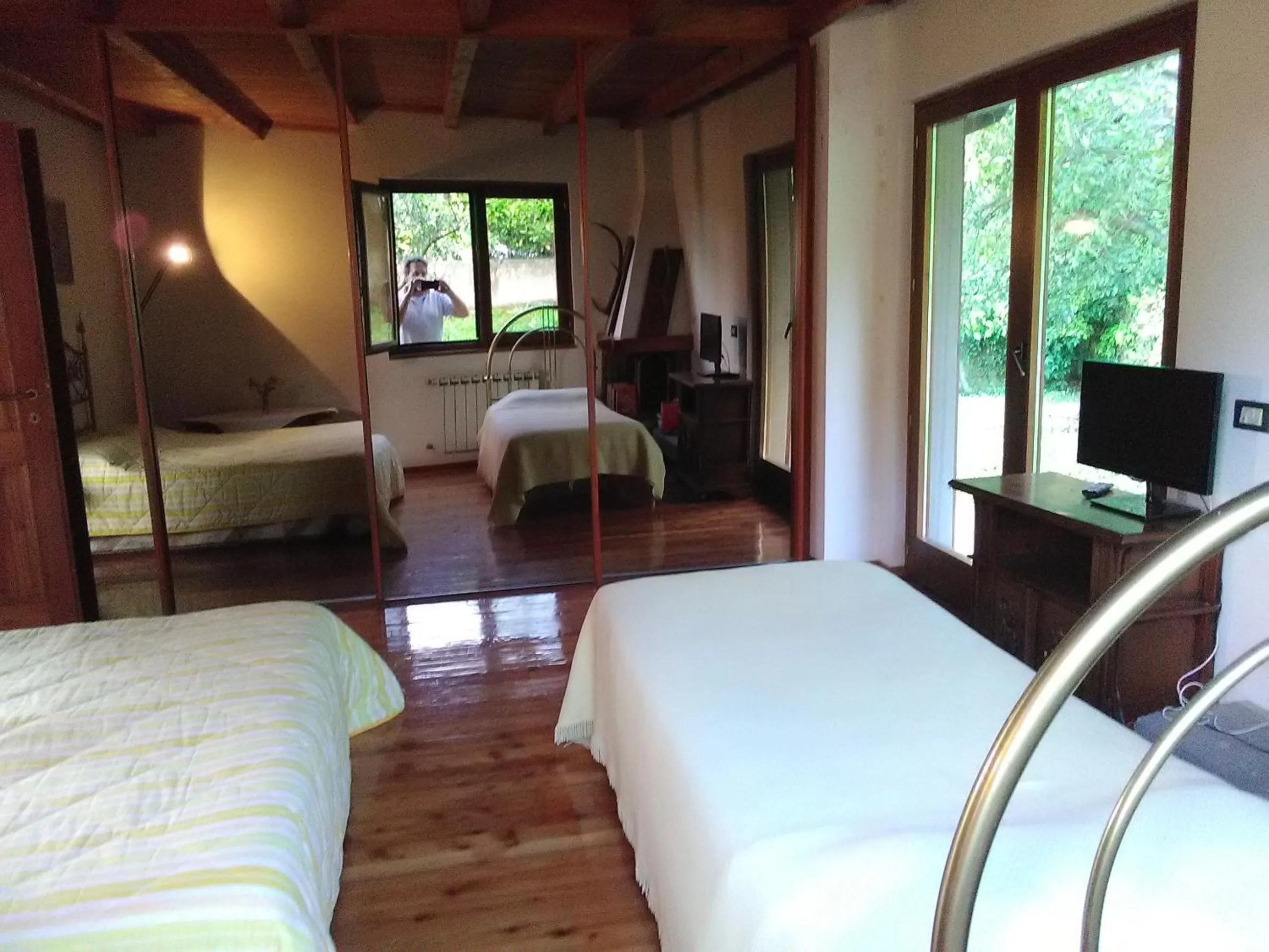 Photo of the whole room, Bed in Villa Ambrosia