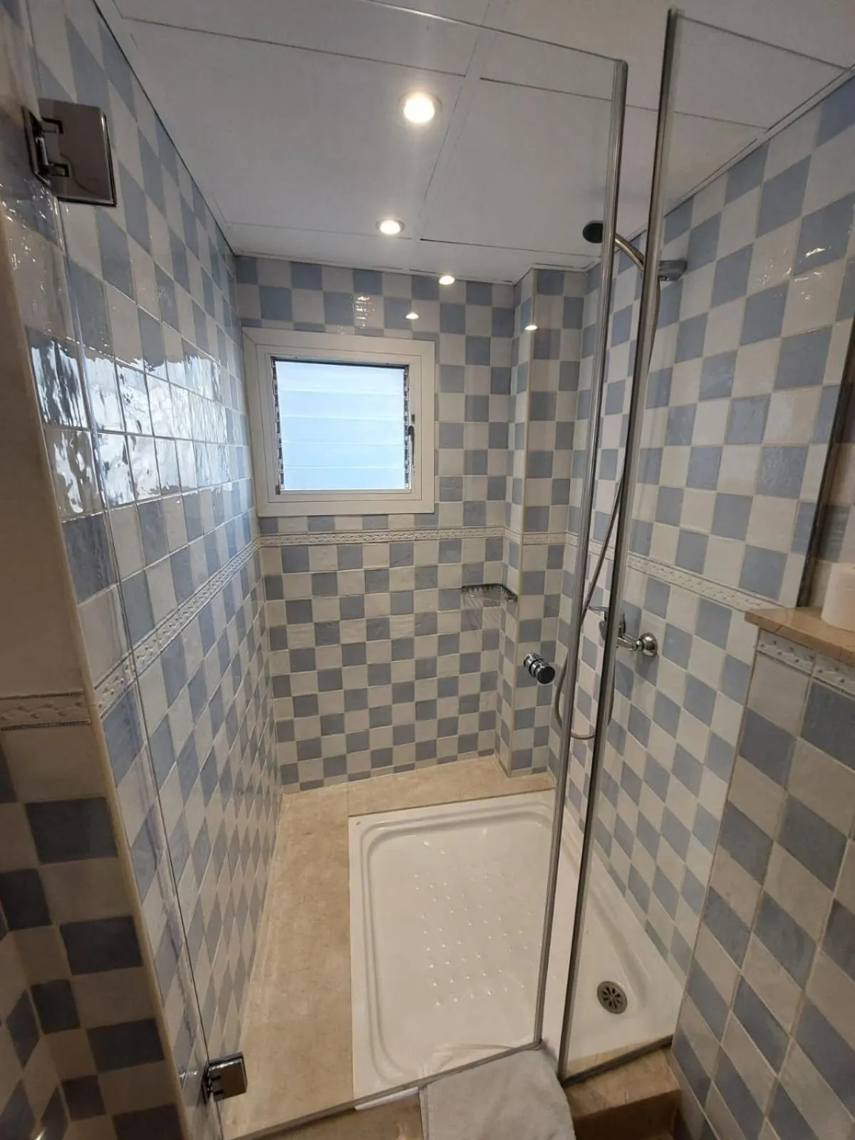 Shower in My Rooms Manacor Centre by My Rooms Hotels