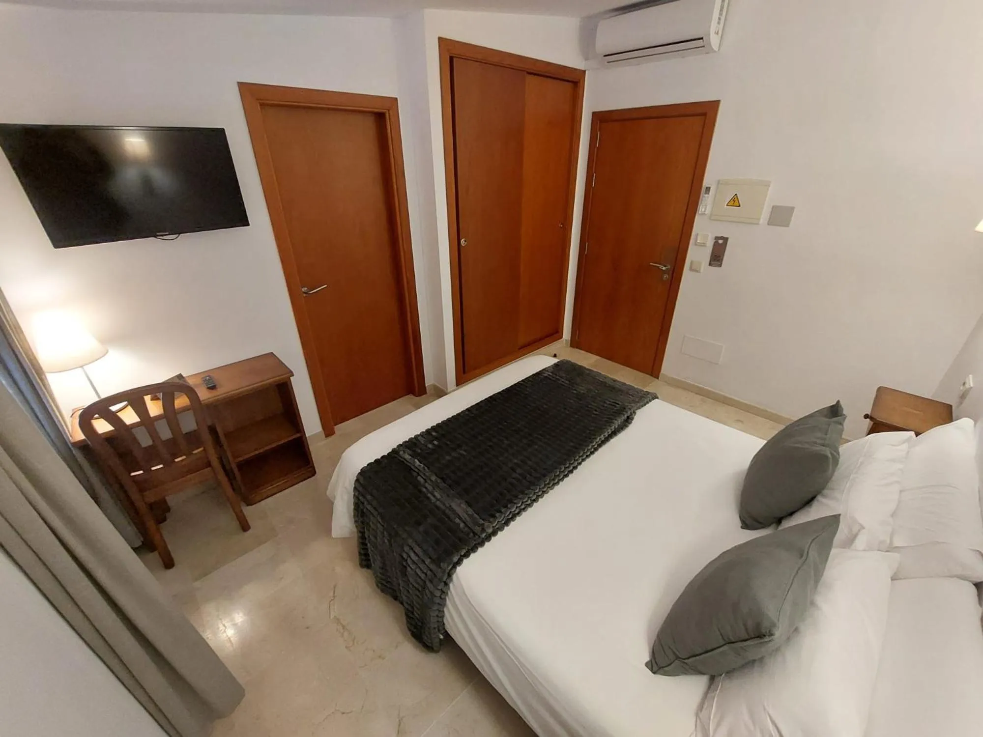 Photo of the whole room, Bed in My Rooms Manacor Centre by My Rooms Hotels