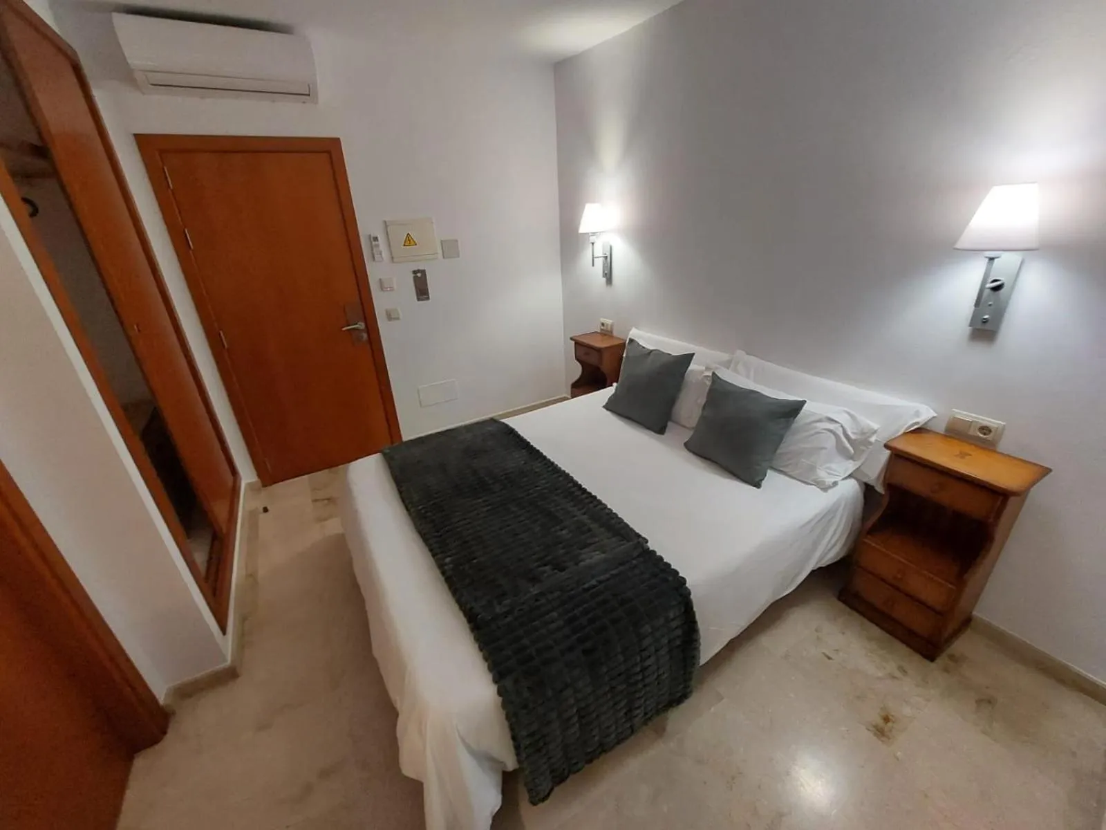 Photo of the whole room, Bed in My Rooms Manacor Centre by My Rooms Hotels