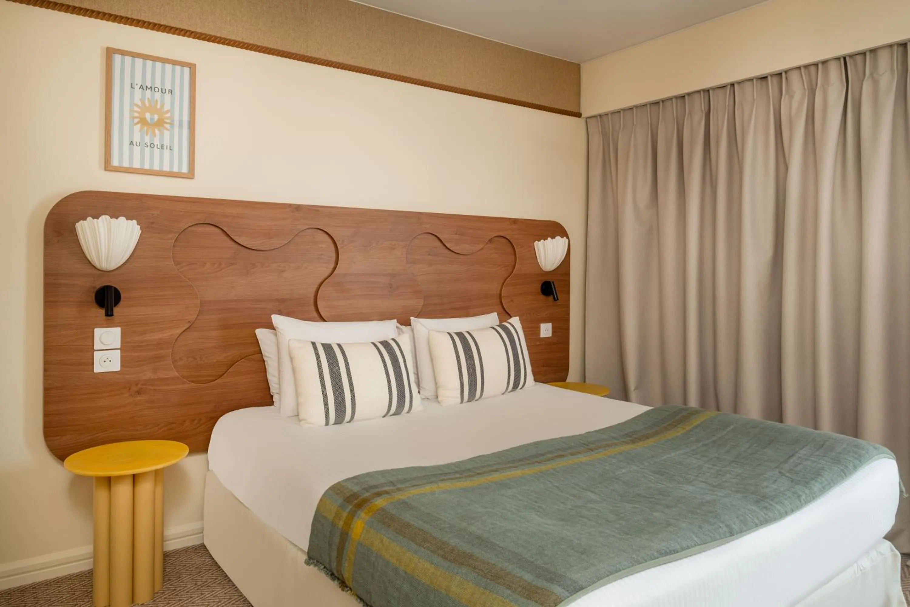 Bedroom, Bed in Hotel Coeur Marin