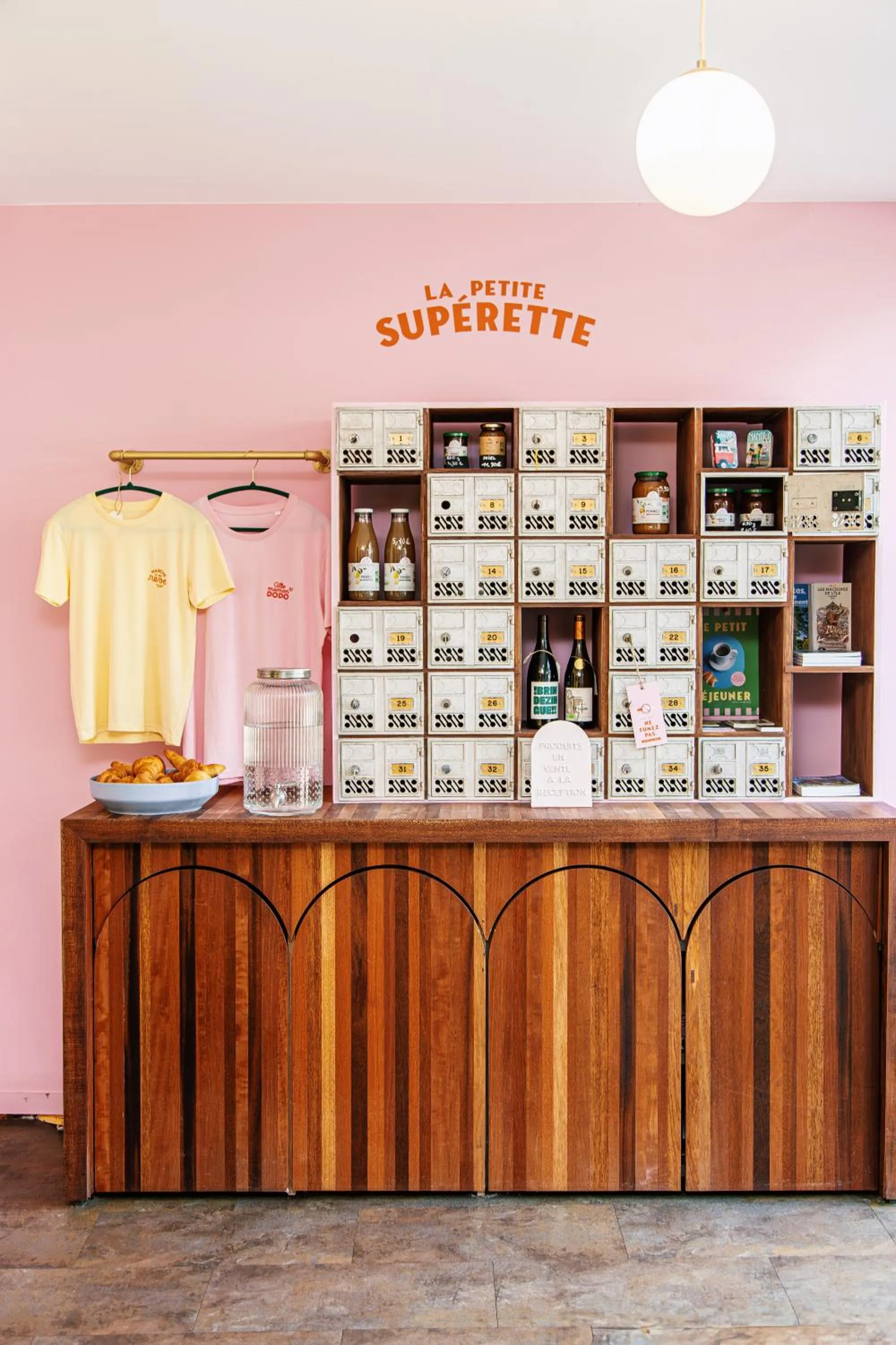 Lobby or reception in DEMAIN Hôtel