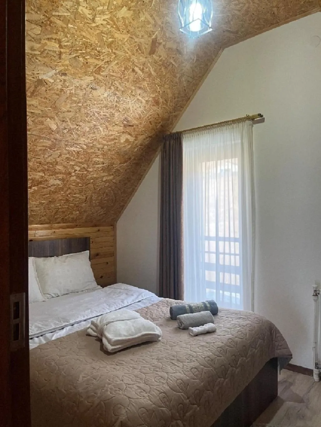 Bedroom, Bed in Mountain flower cottage