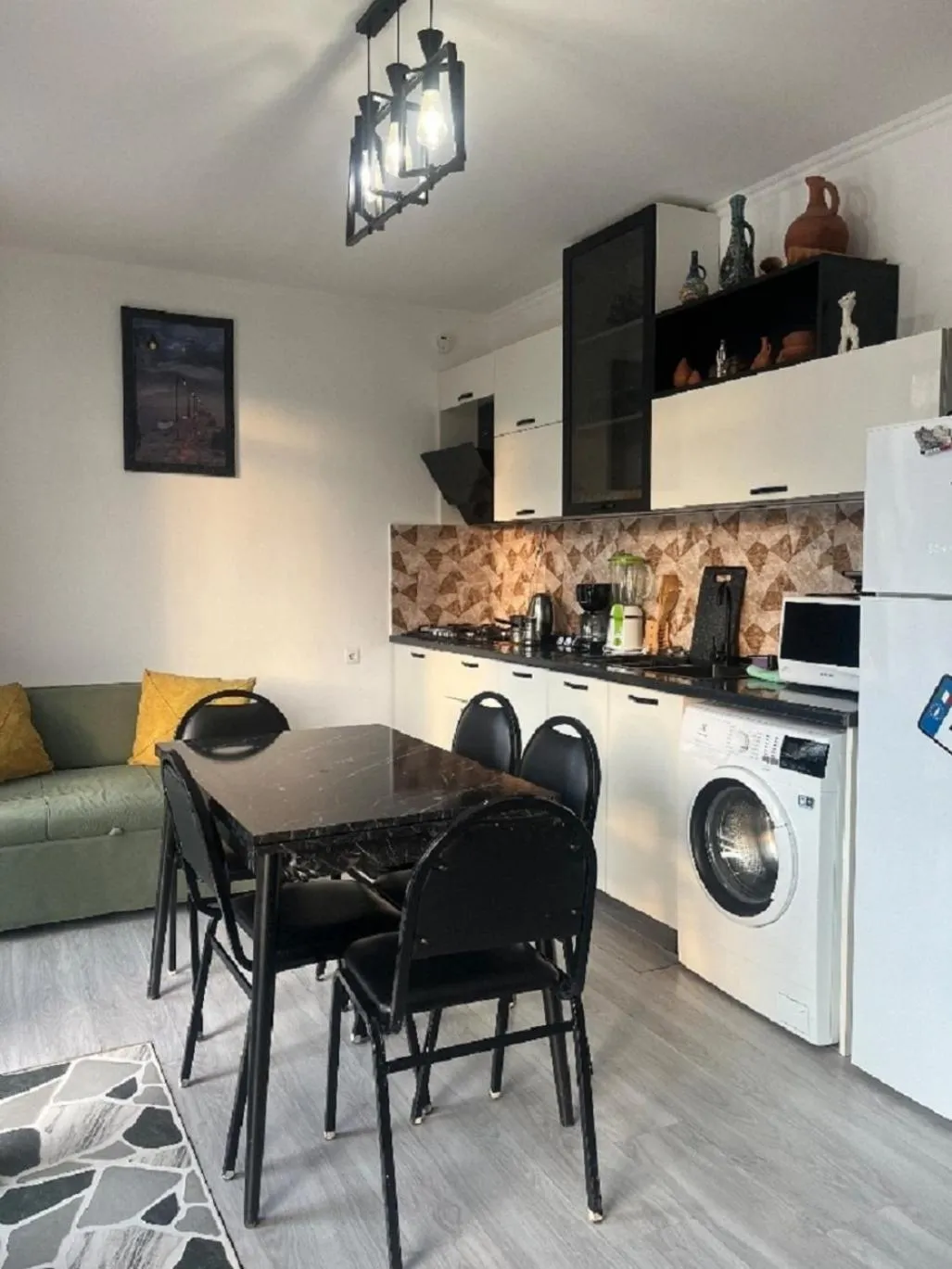 Dining area in Mountain flower cottage