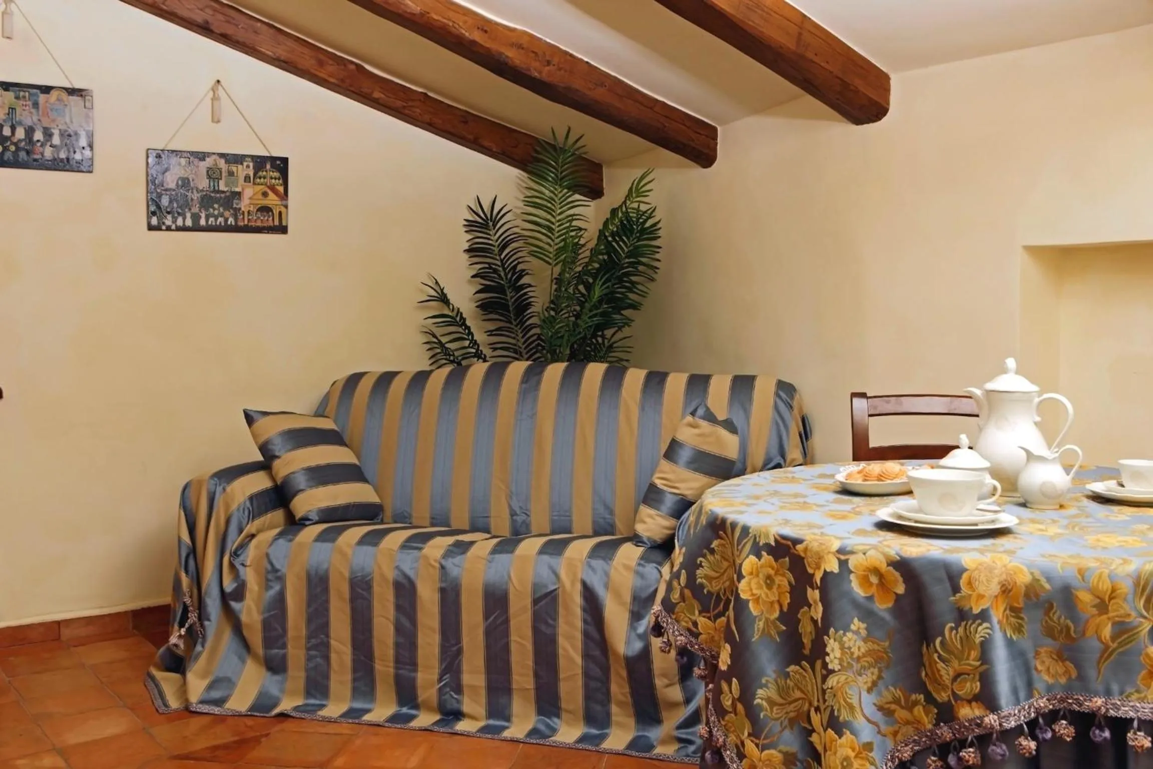 Living room in Villa Alba d'Oro - Historic luxury villa