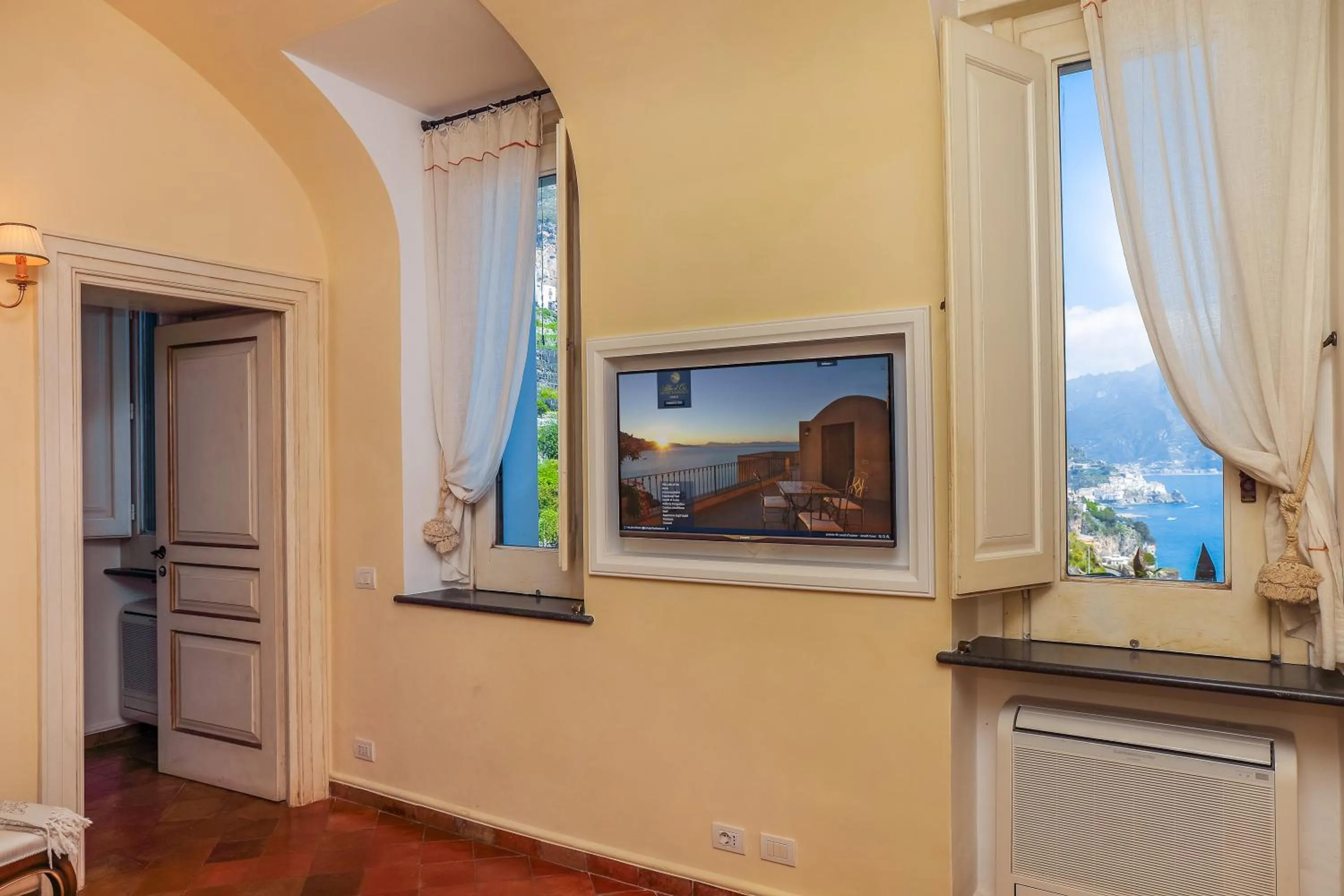 Living room in Villa Alba d'Oro - Historic luxury villa