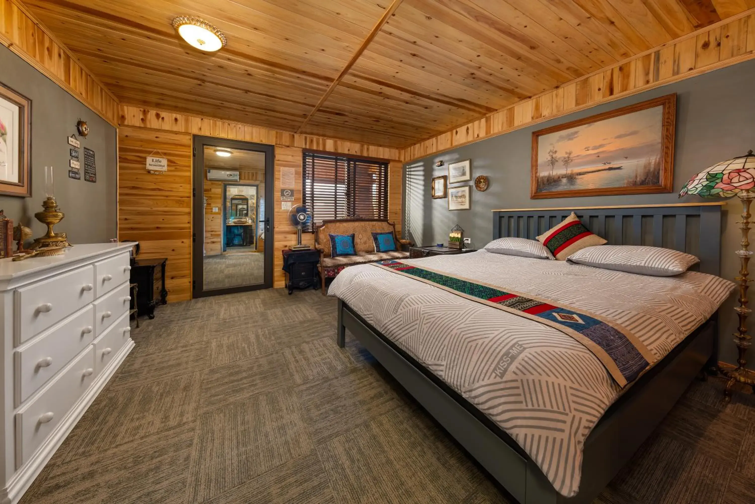 Double Room with Mountain View - single occupancy in Ta Phin Cottage Double Room with Mountain View - single occupancy in Ta Phin Cottage