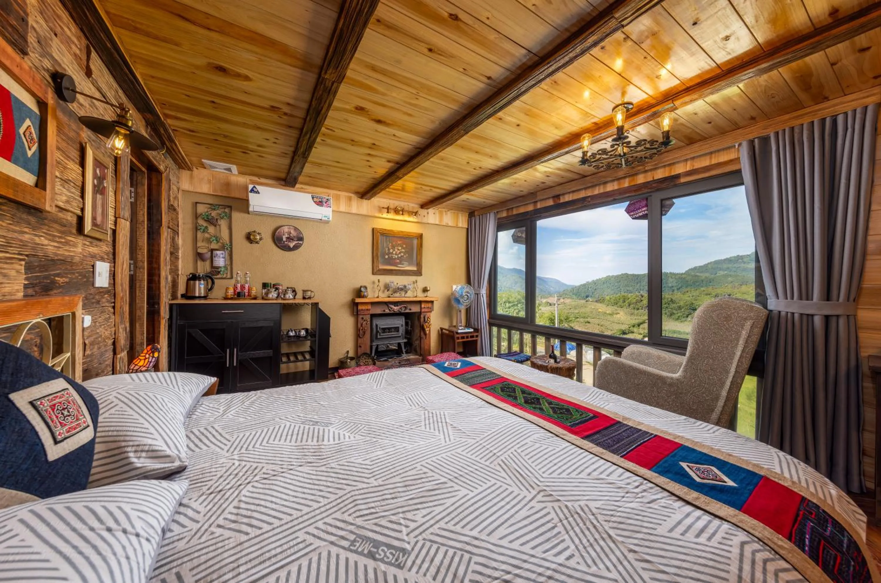 Natural landscape, Bed in Ta Phin Cottage