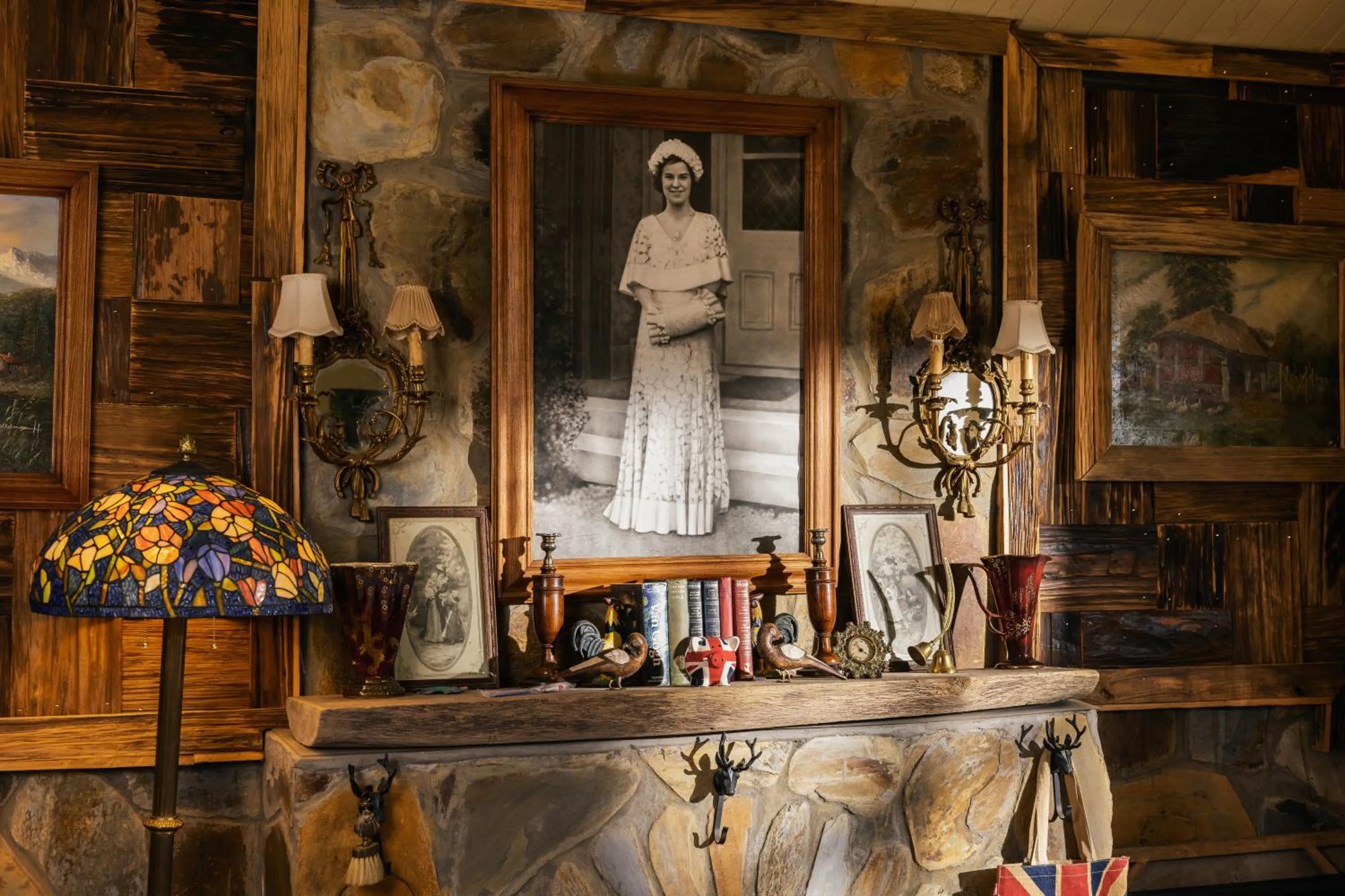 Decorative detail in Ta Phin Cottage