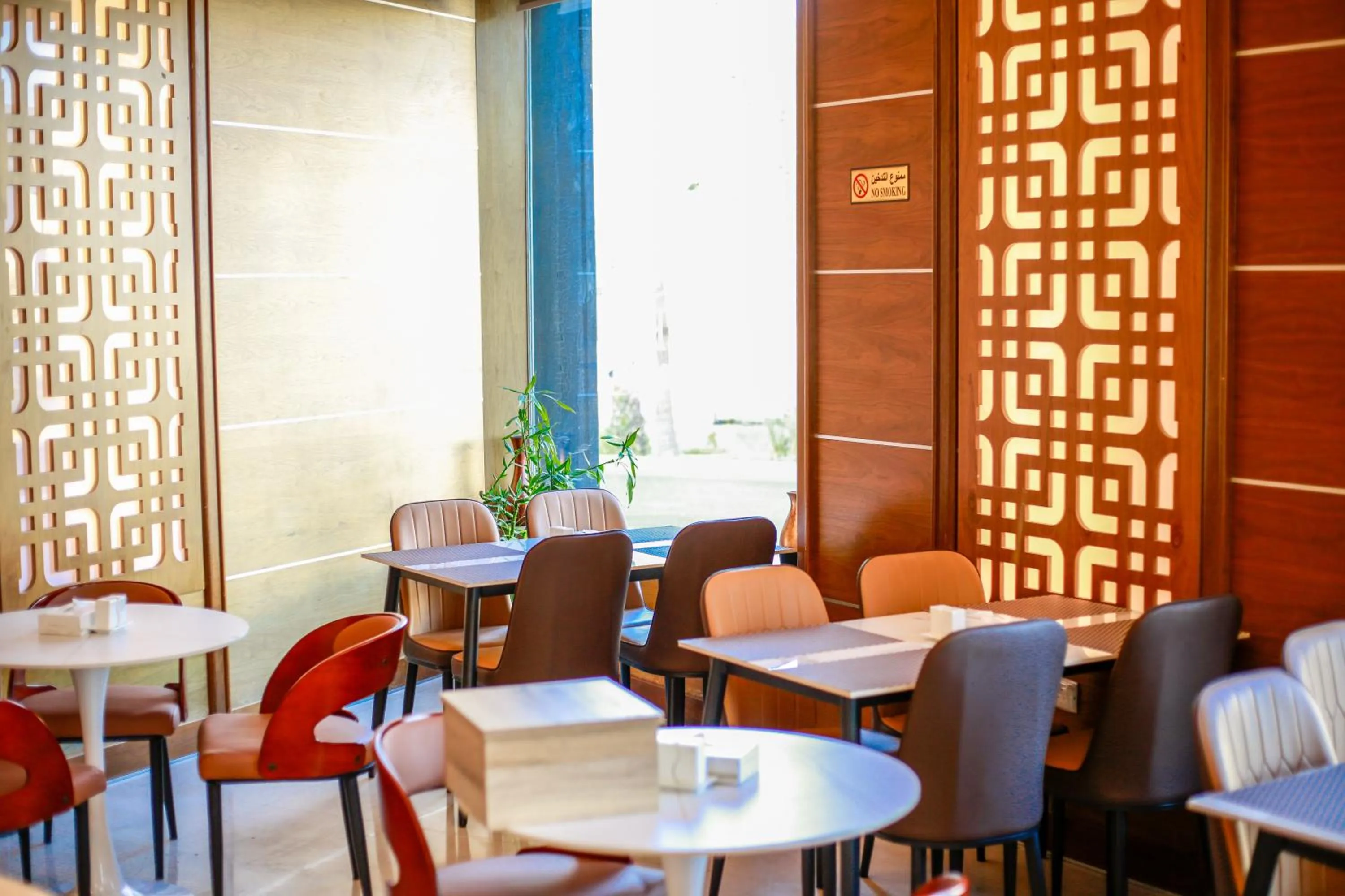 Restaurant/places to eat in Yafko Hotel