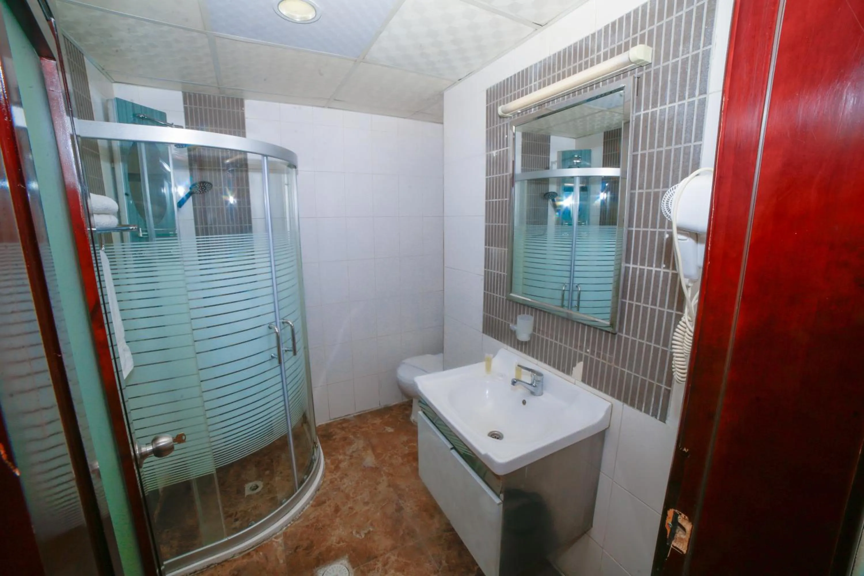 Shower in Yafko Hotel