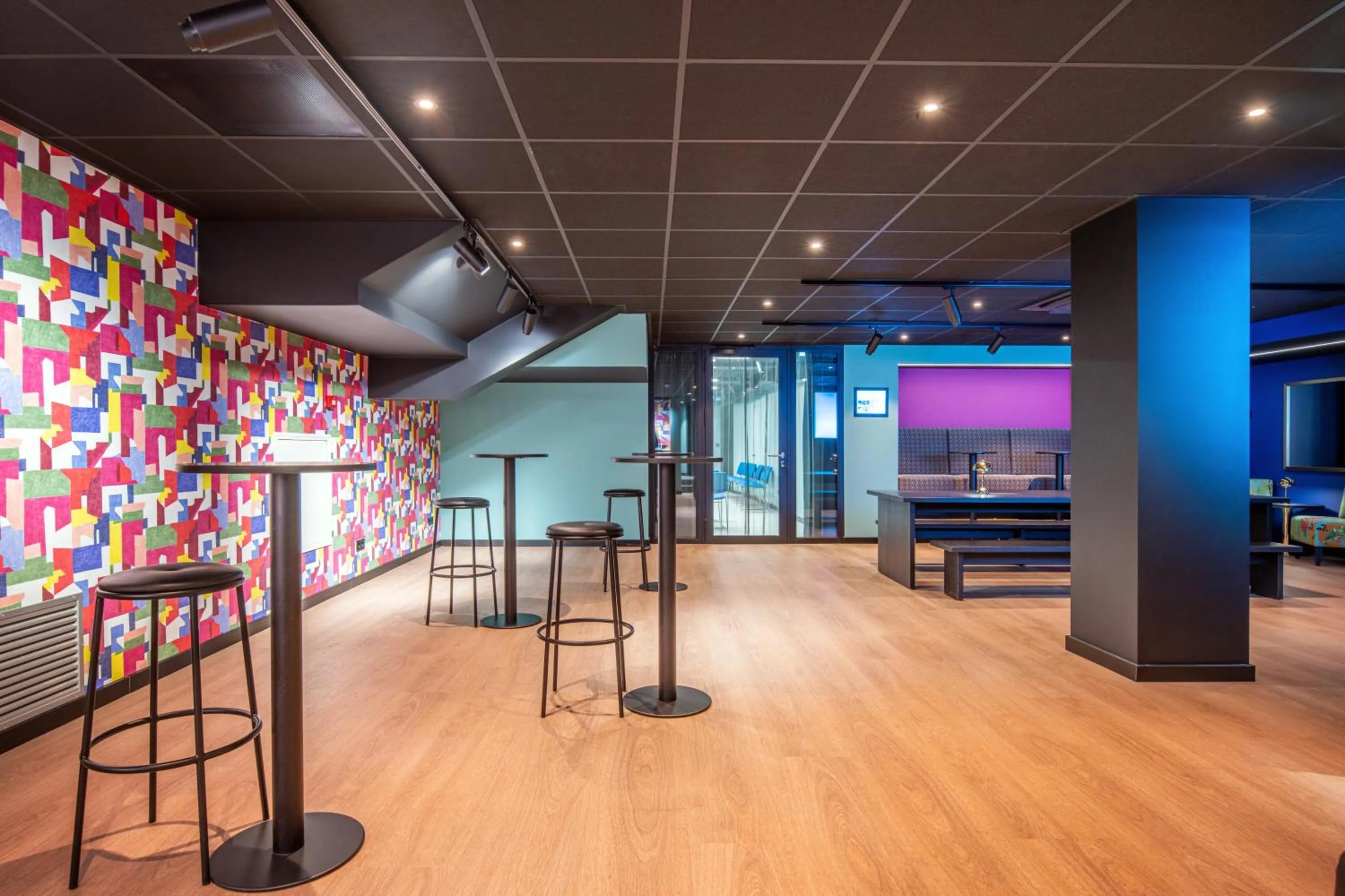 Lounge or bar in Thon Hotel Rotterdam City Centre