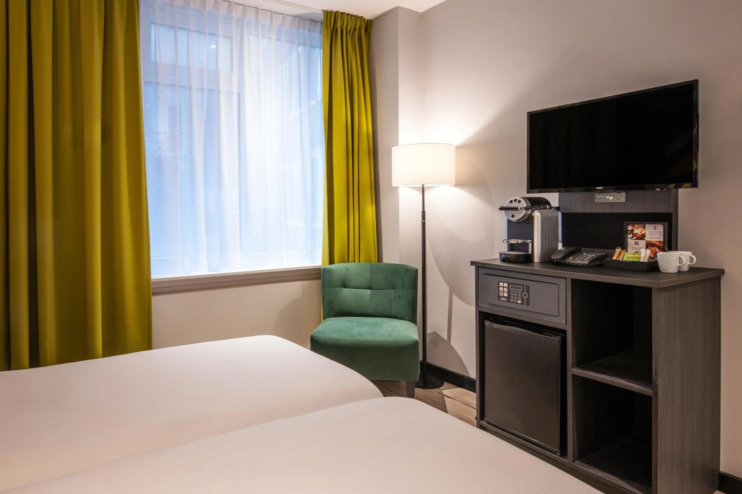 Bedroom, Bed in Thon Hotel Rotterdam City Centre