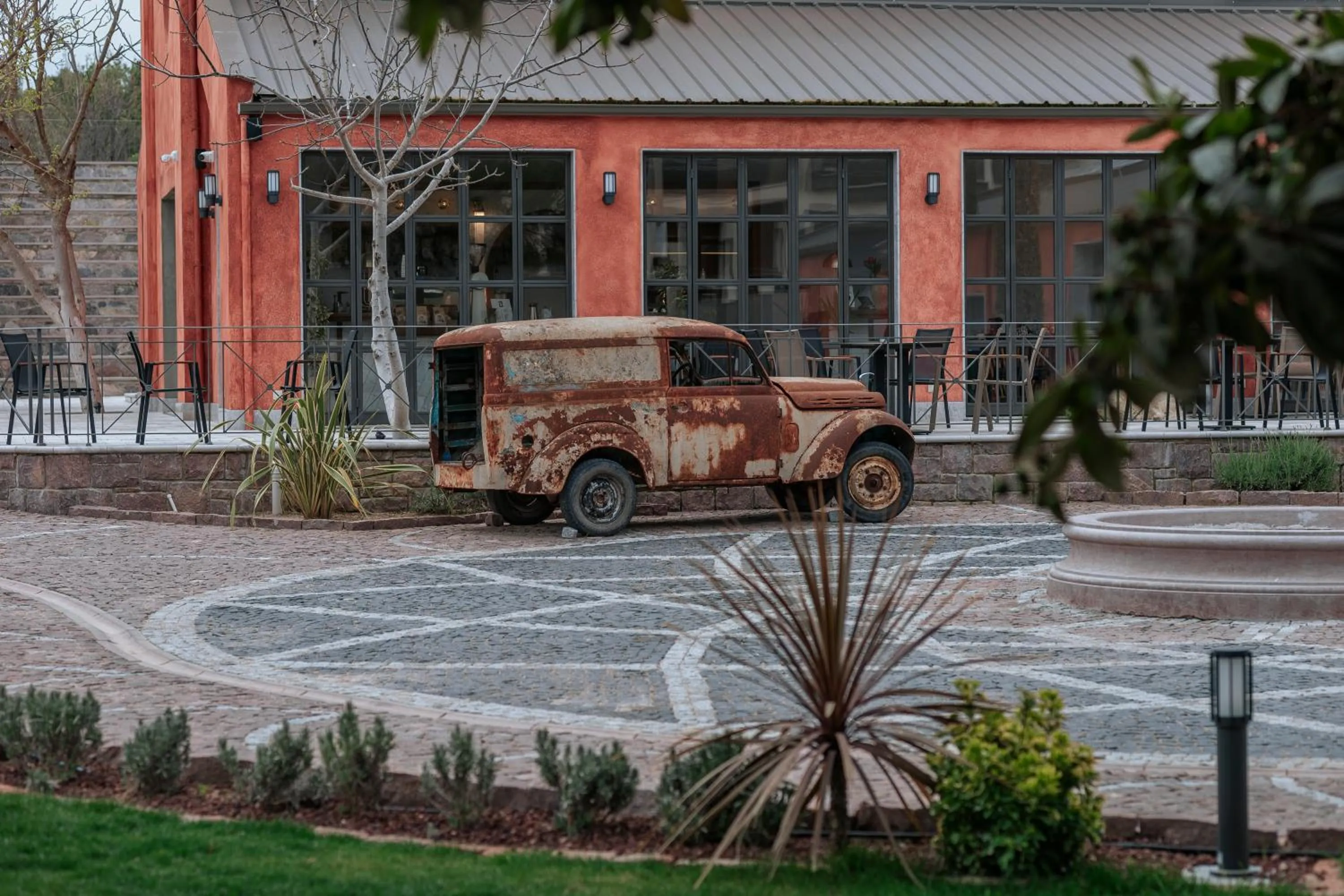 Property building in ODAM OTEL