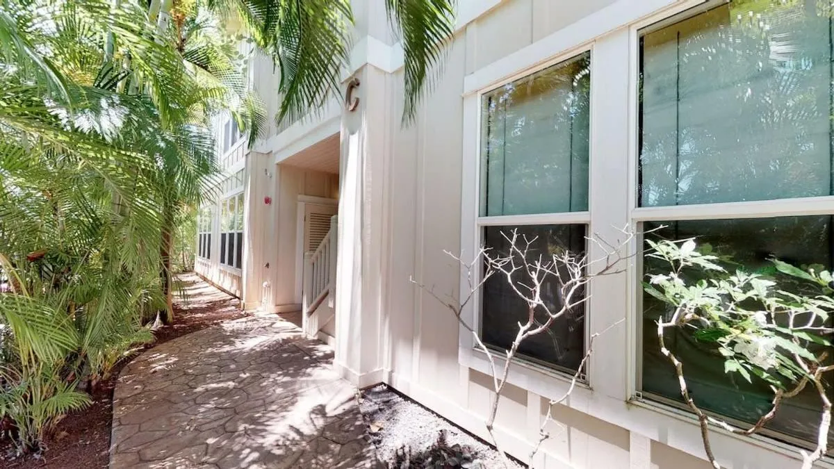 Fabulous Villa Sleeps 6 Short Walk To Poipu Brennecke and Shipwreck Beach