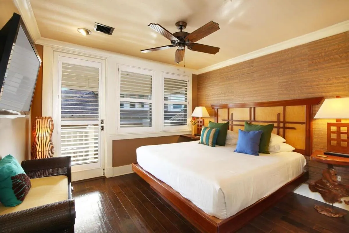 Bed in C300 Custom 4 bedroom Ocean View Penthouse