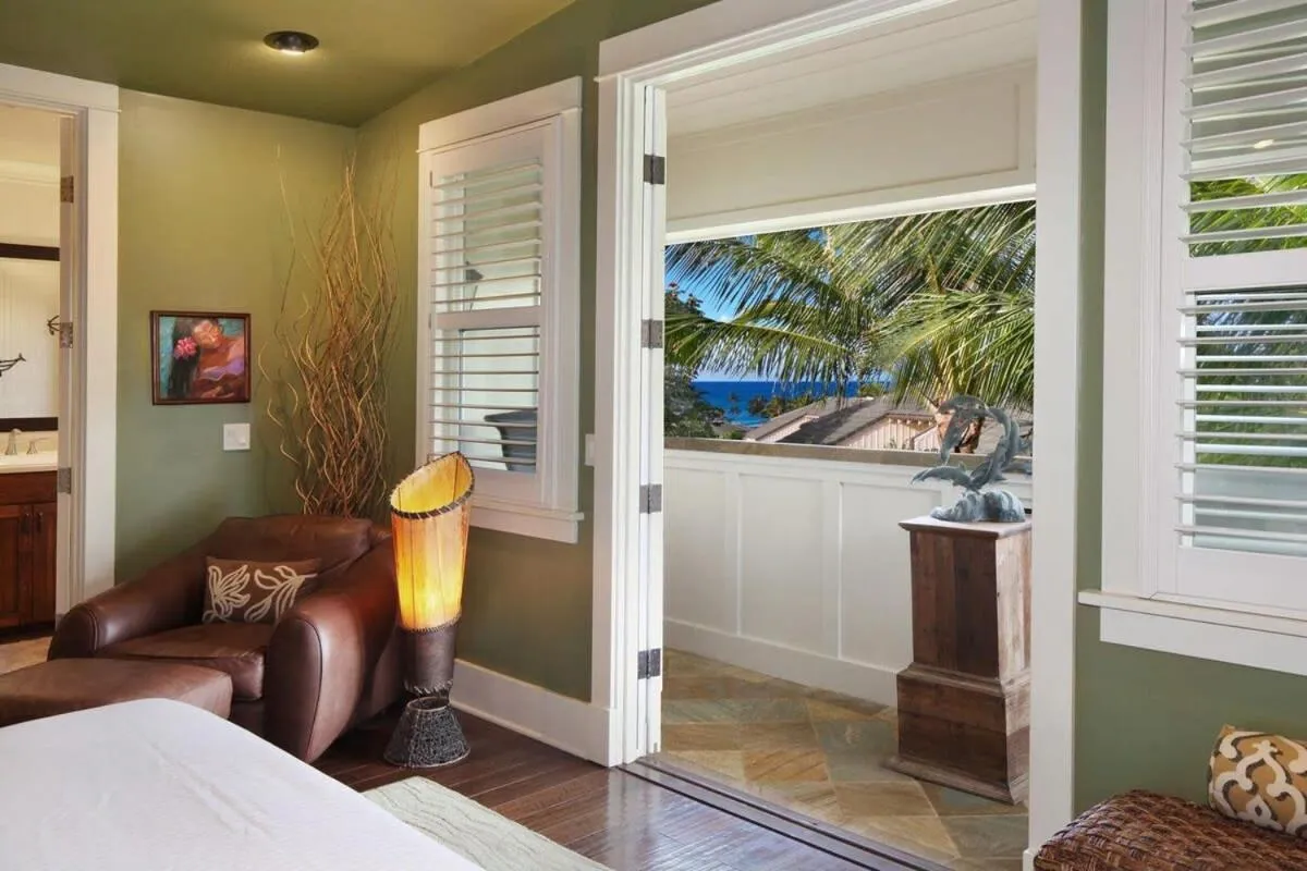 Bed in C300 Custom 4 bedroom Ocean View Penthouse