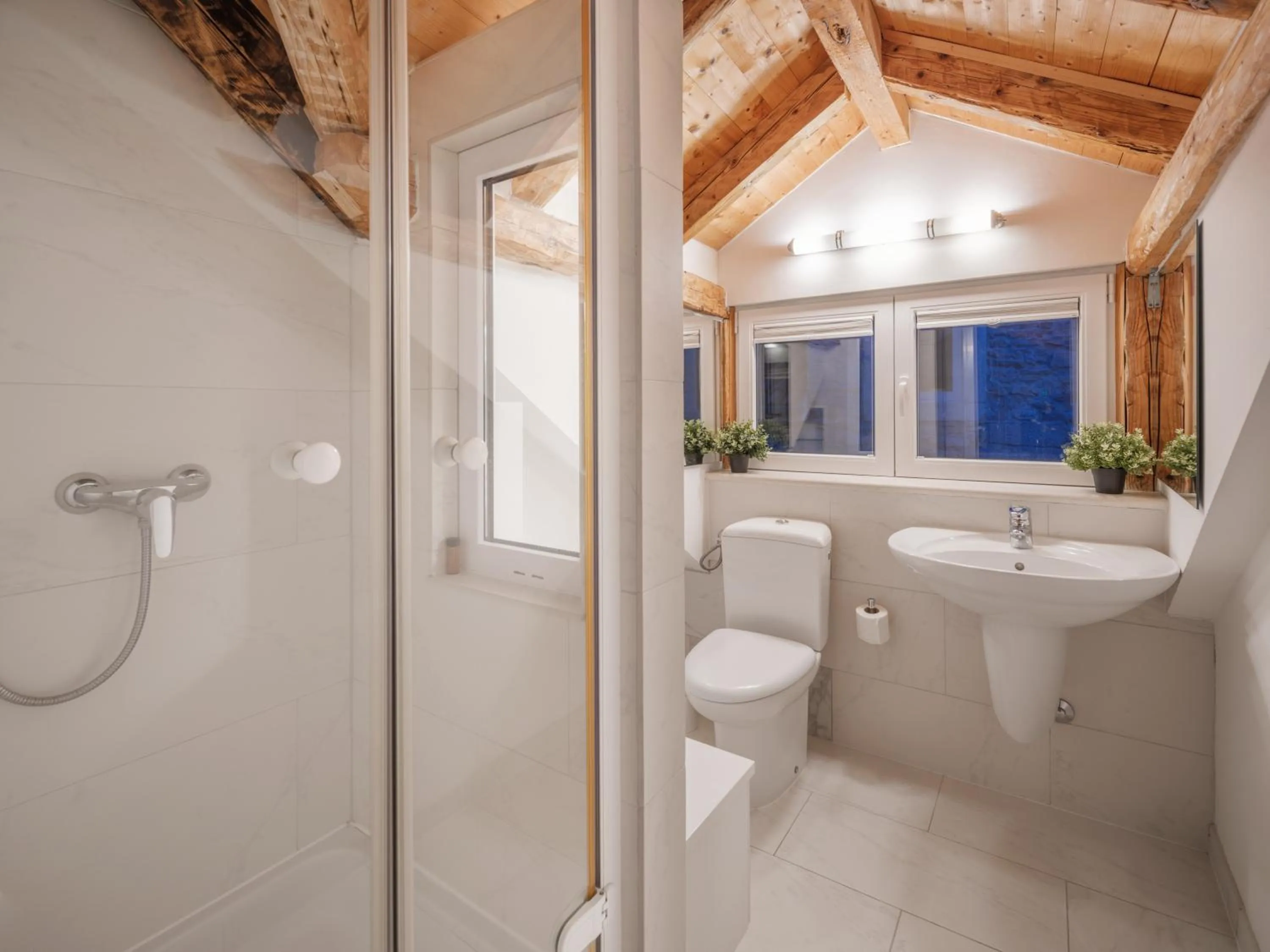 Bathroom in Hotel Osam - Adults Only