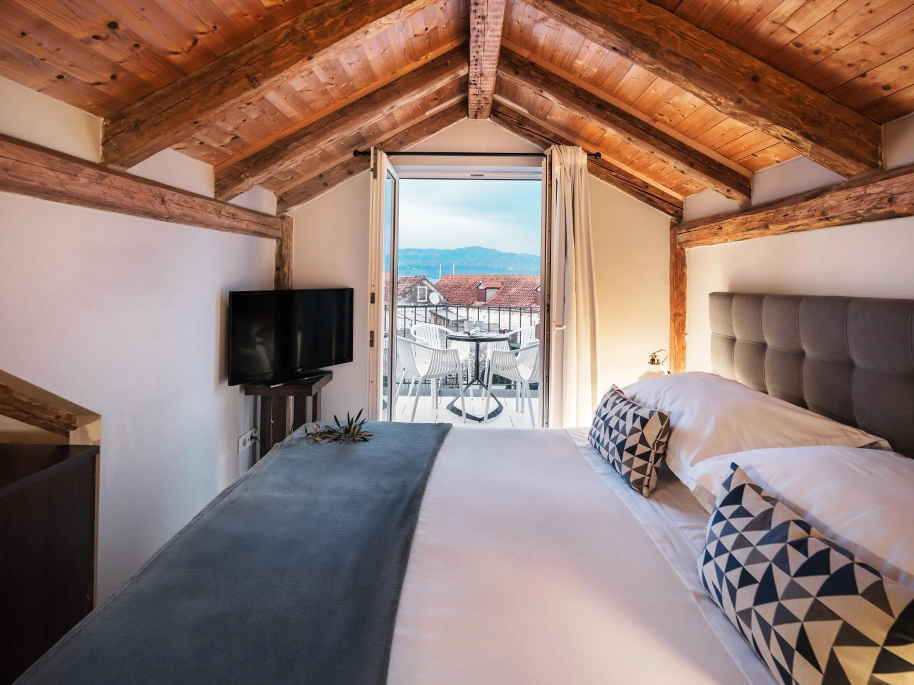 Bed in Hotel Osam - Adults Only