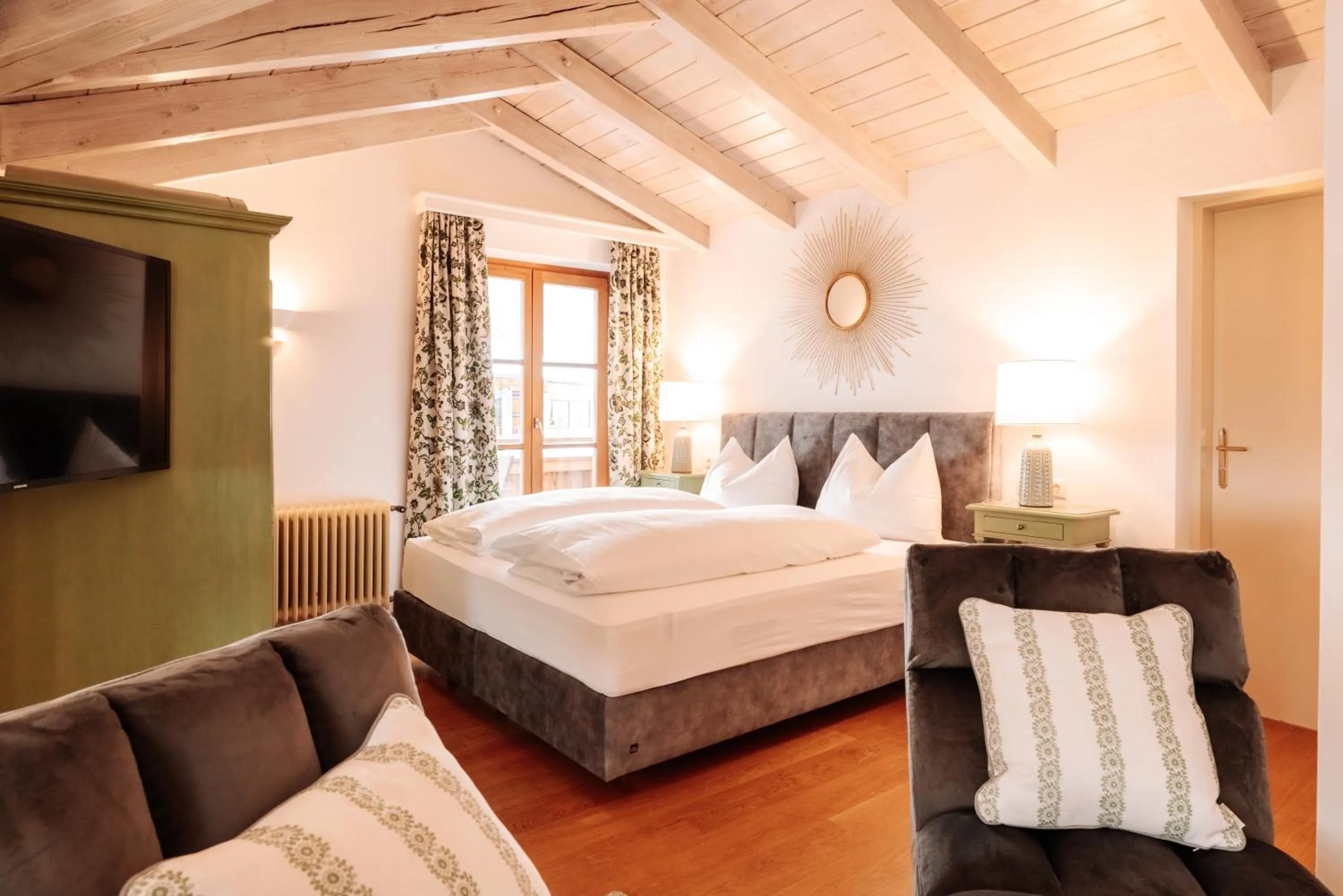 Photo of the whole room, Bed in Hubertus Boutiquehotel Filzmoos